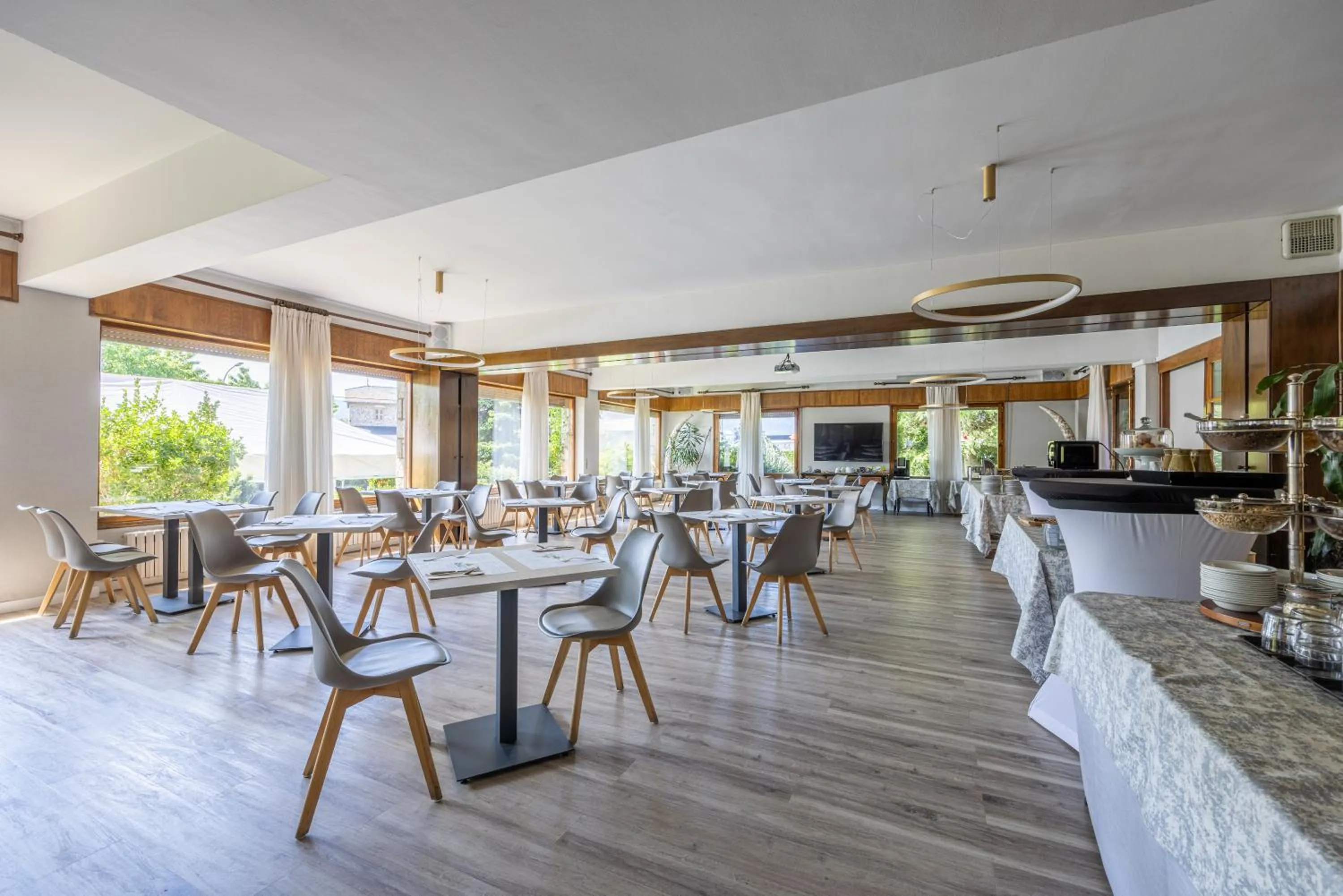 Buffet breakfast in Hotel del Prado