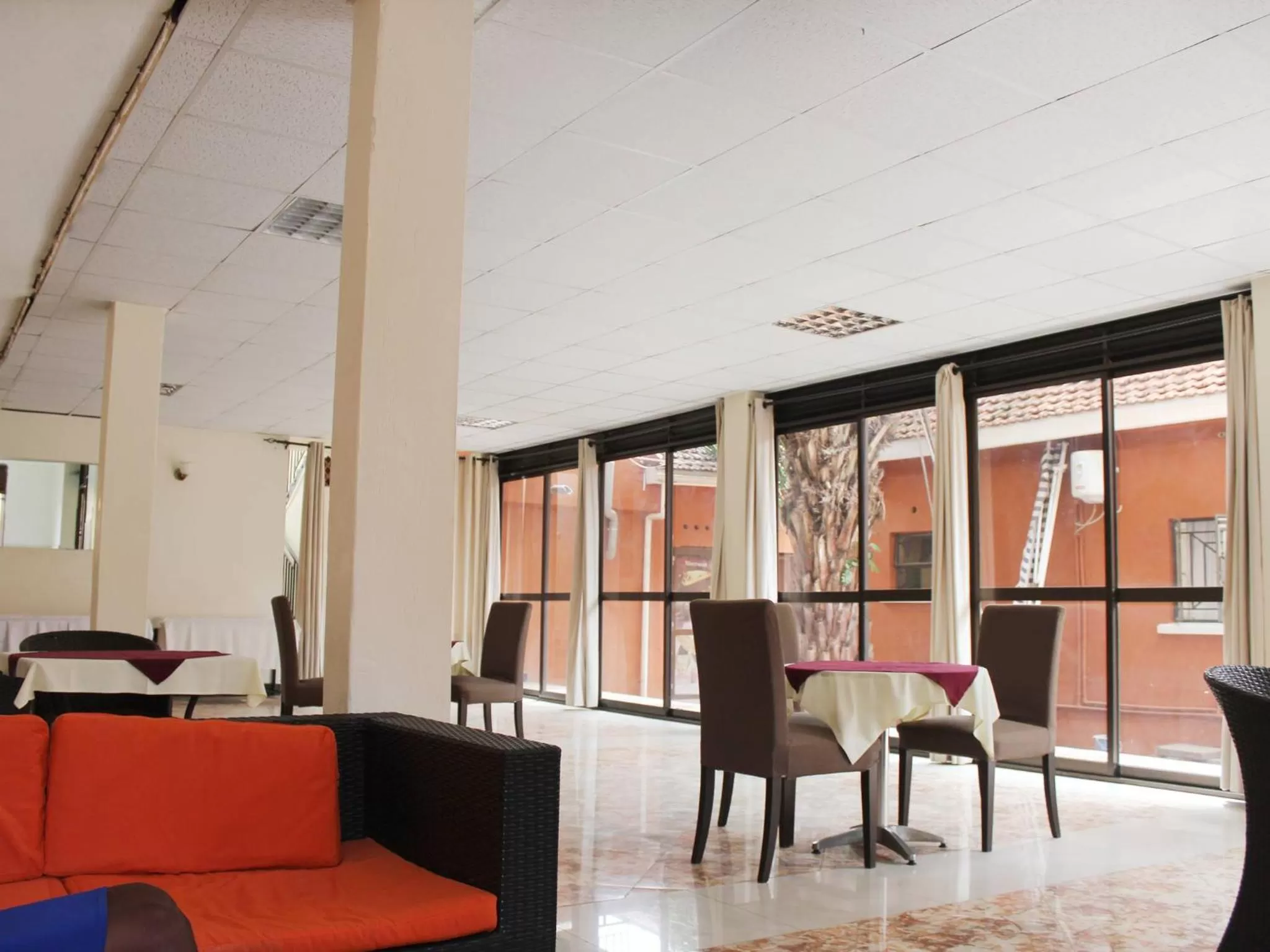 Seating area in Al-Nisaa Hotel and Spa