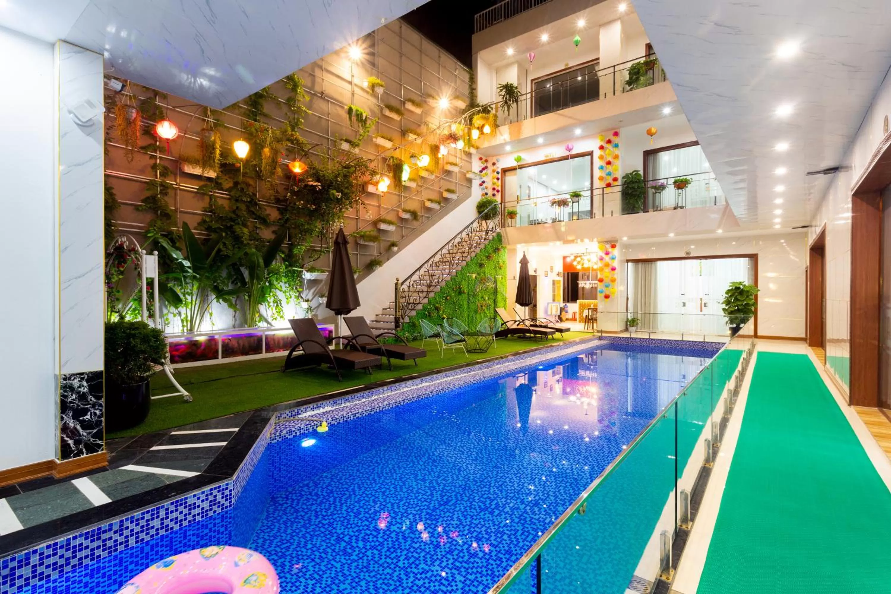 Swimming pool in TAM COC SUNSHINE HOTEL