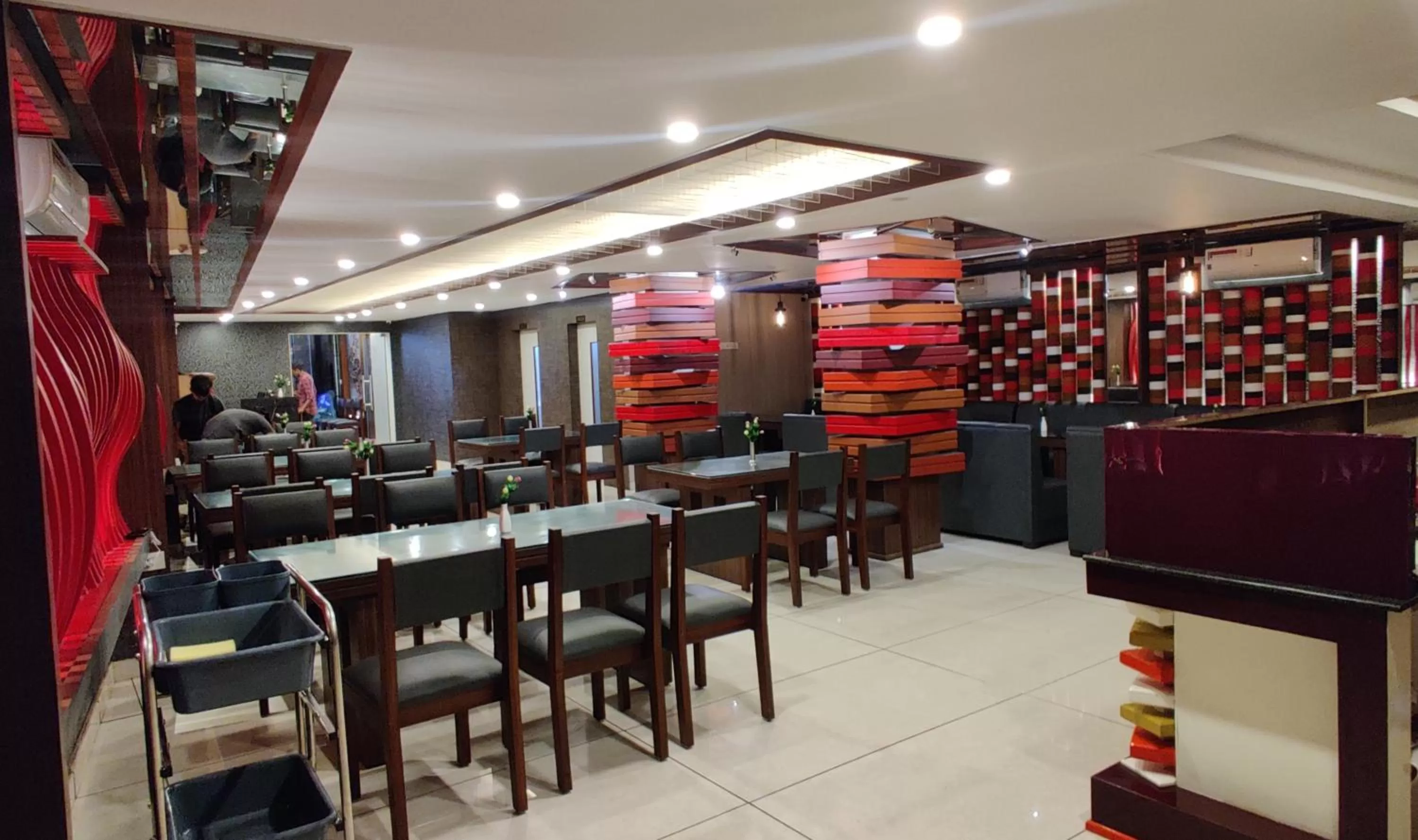 Restaurant/Places to Eat in AUHTEL Kannur