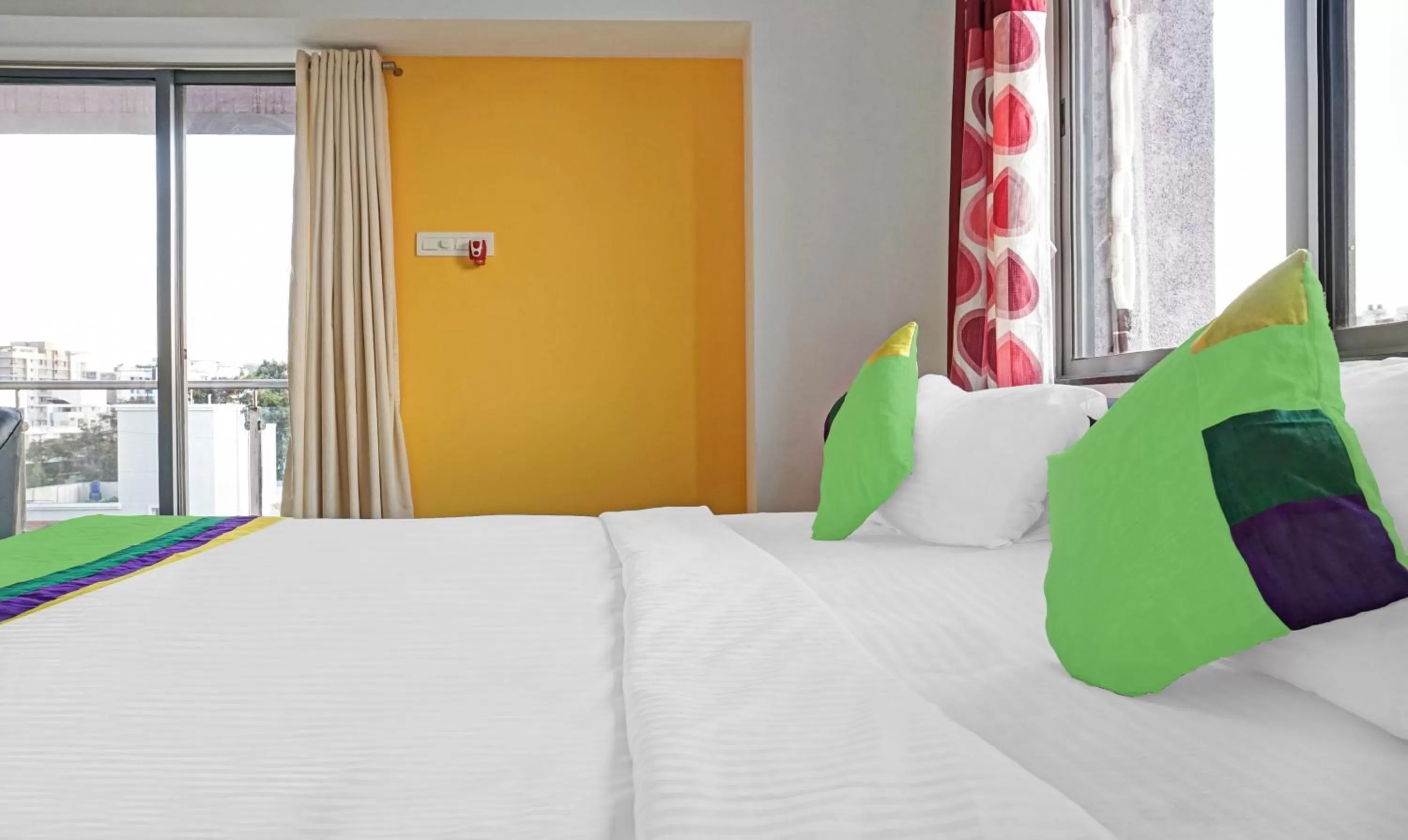 Bedroom, Bed in Treebo Atithi Corporate Stay Baner IT Hub