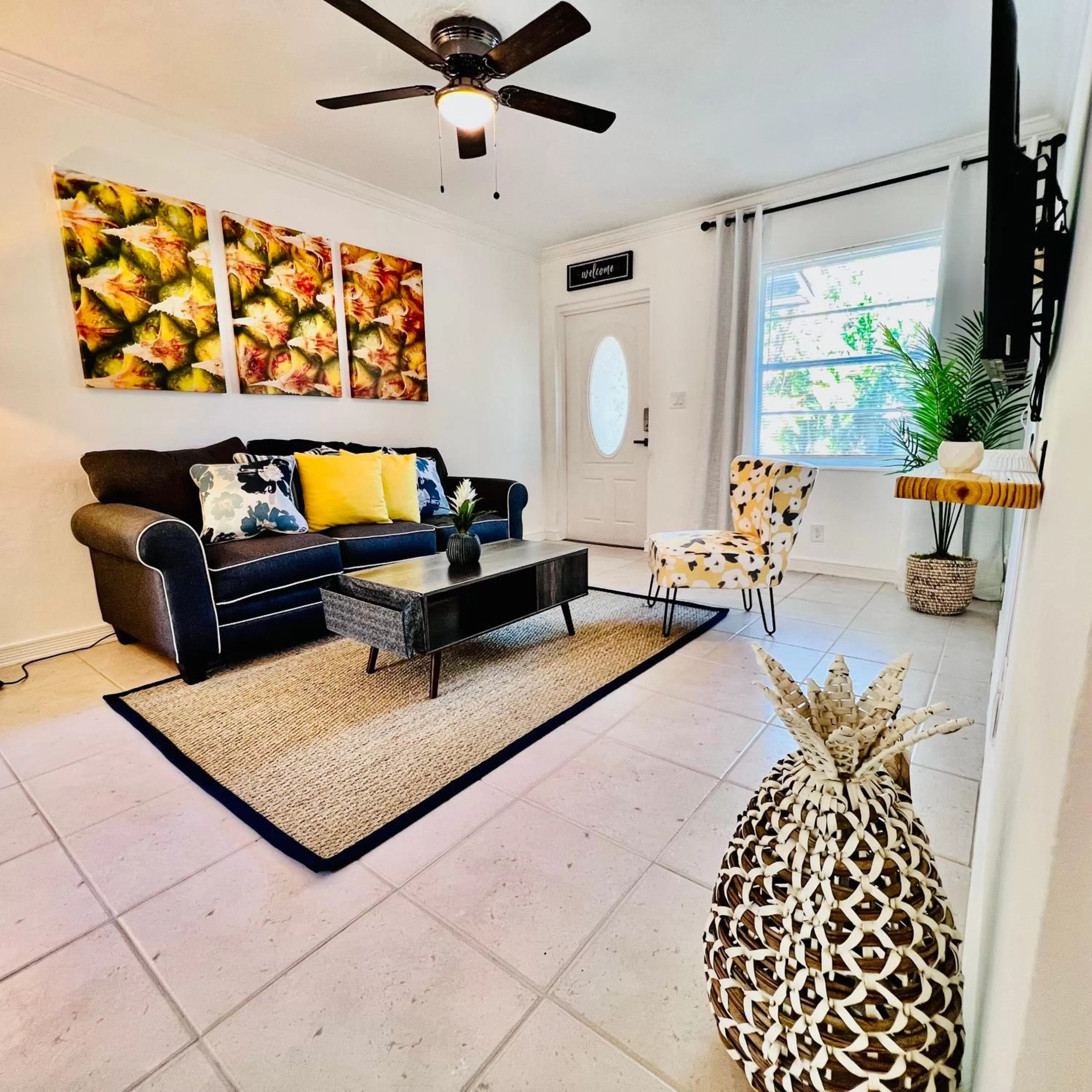 Living room in CocoBay 2BR Condos Near Beach, Galleria Mall, Wilton Manors, Cruise Port
