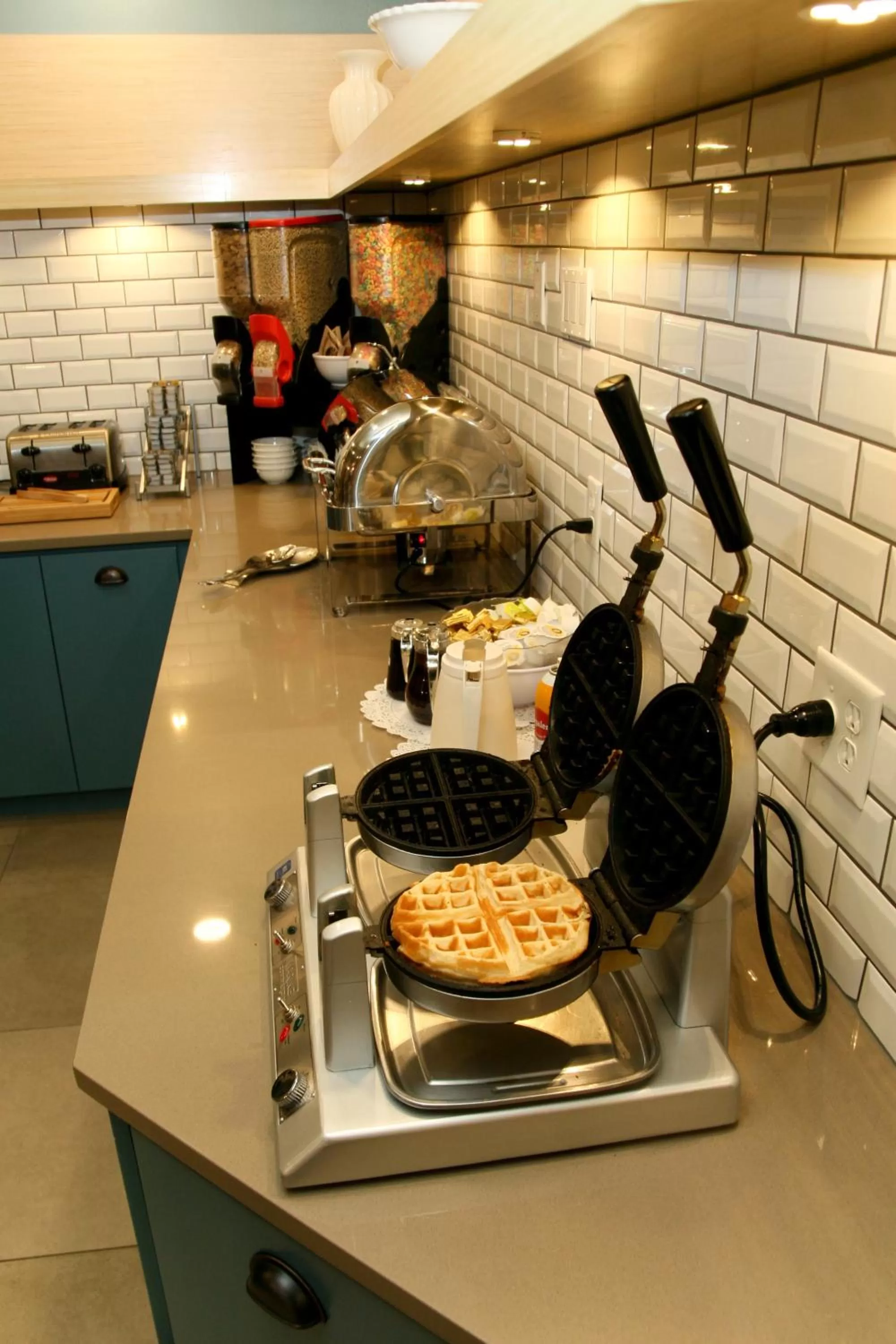 Food close-up in Country Inn & Suites by Radisson, Prineville, OR