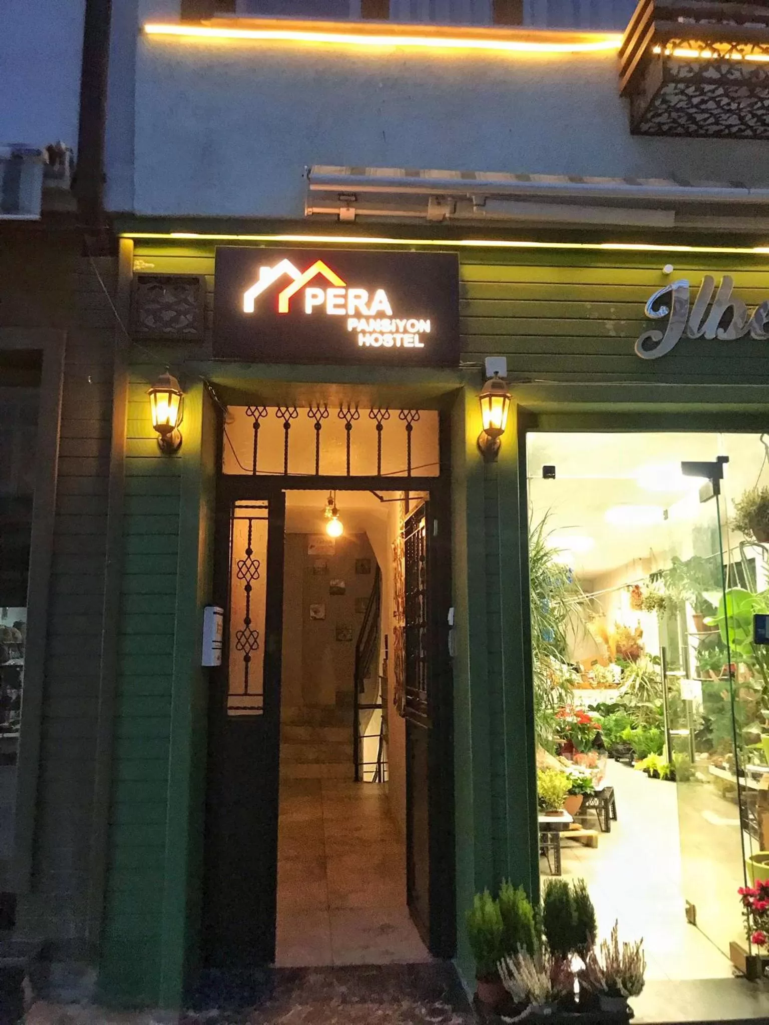 Facade/entrance in Pera Pansiyon