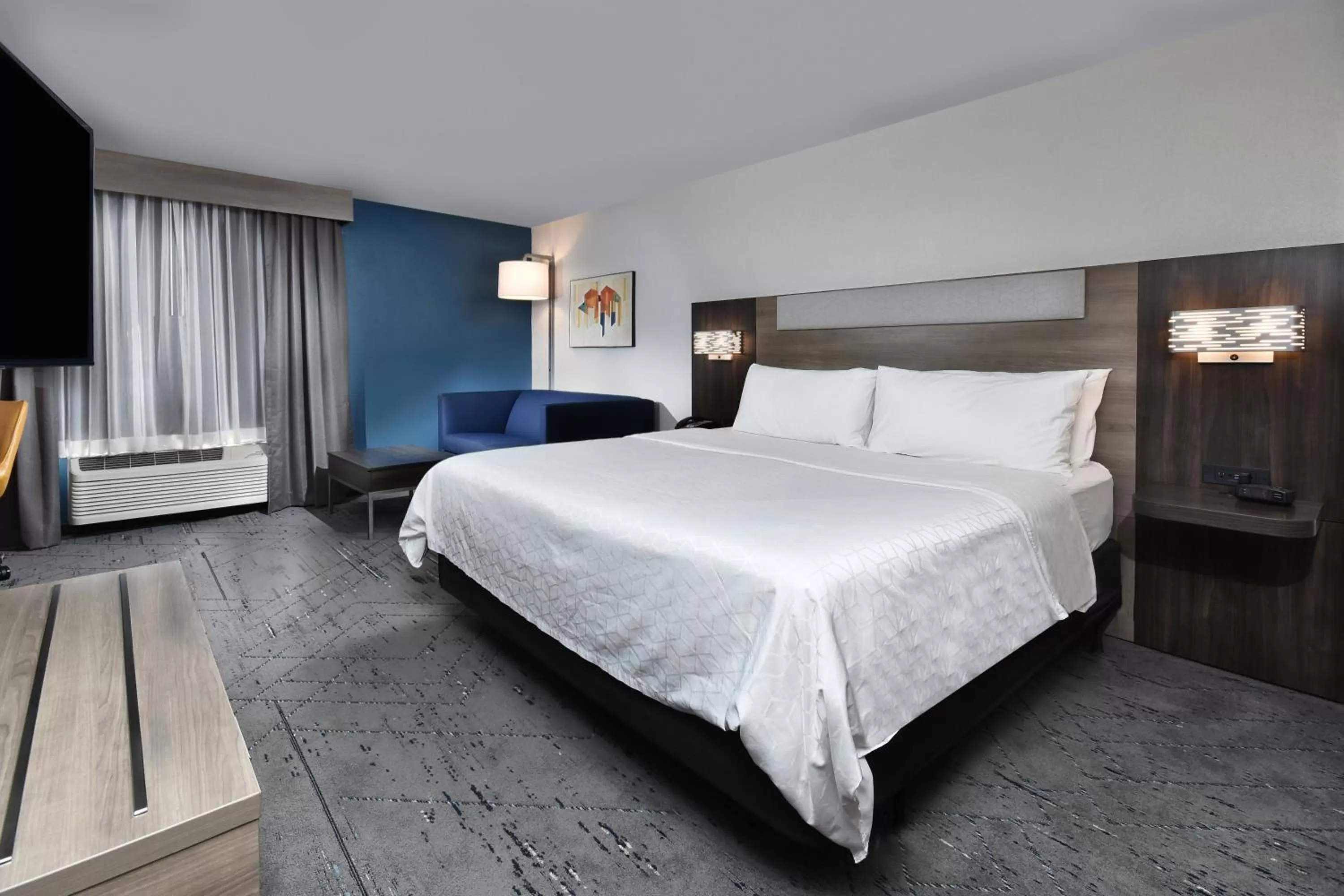 Photo of the whole room, Bed in Holiday Inn Express Richmond I-64 Short Pump Area by IHG