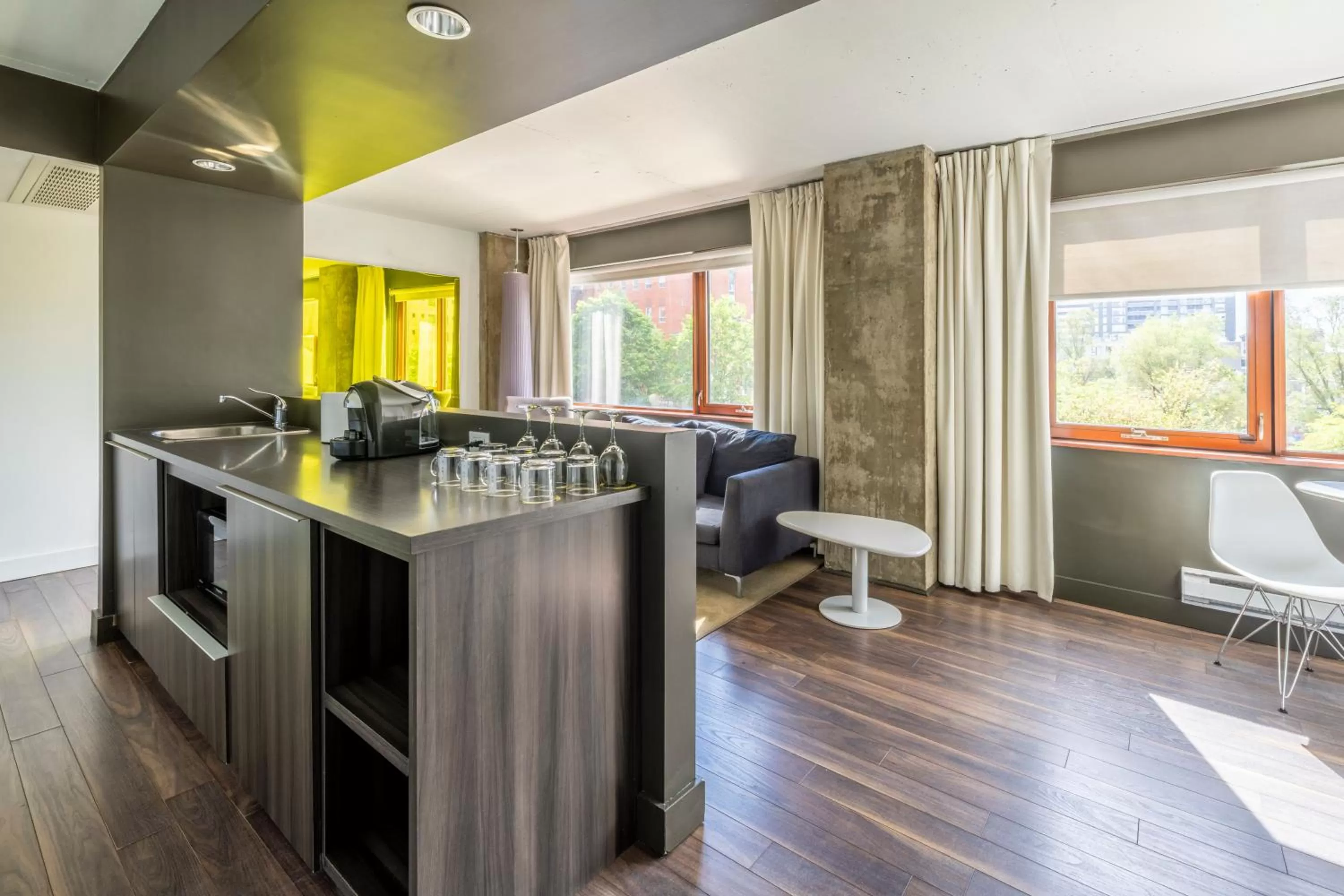 Kitchen or kitchenette in Hotel Zero 1 Montreal