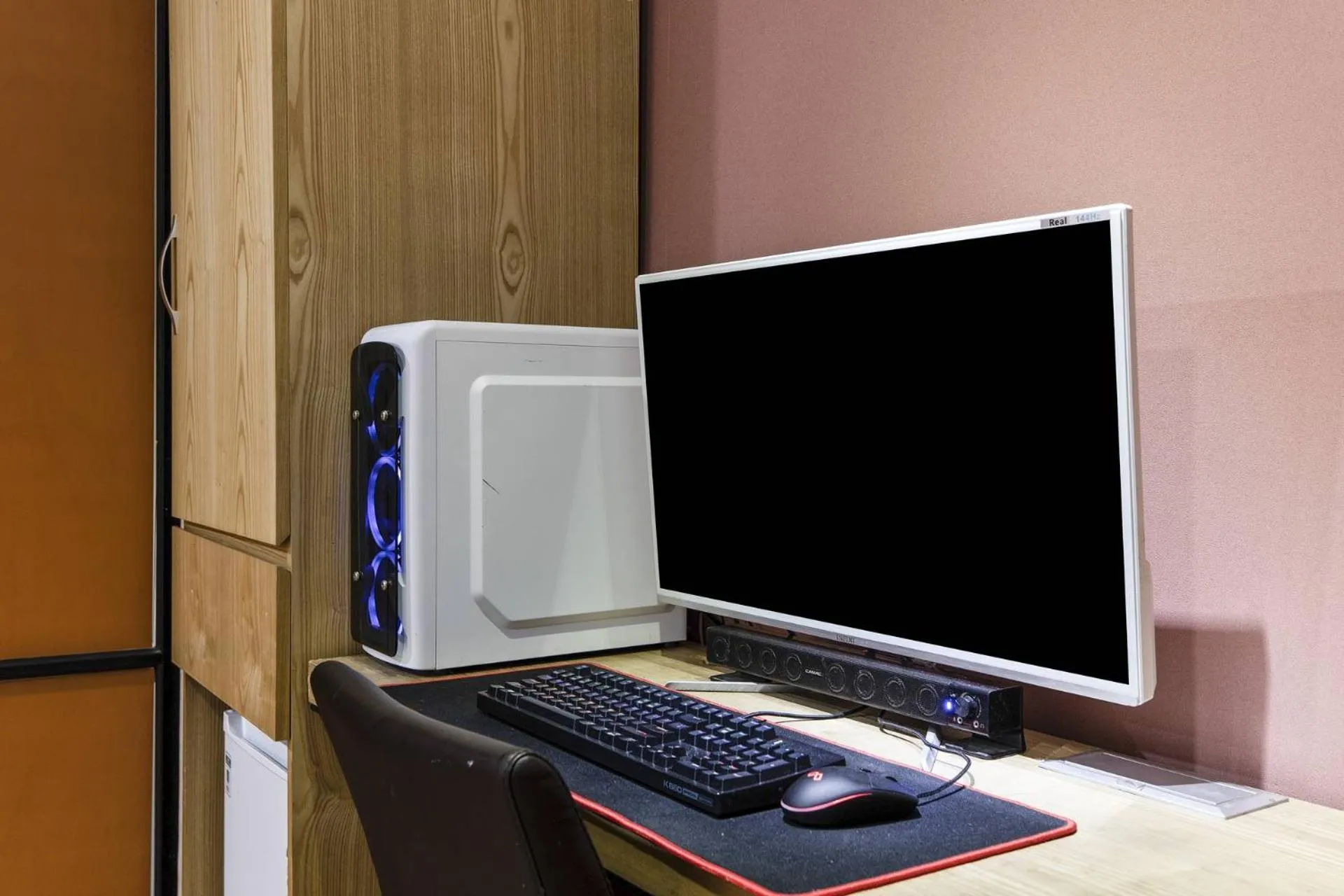 Business Area/Conference Room in Central Plaza Hotel