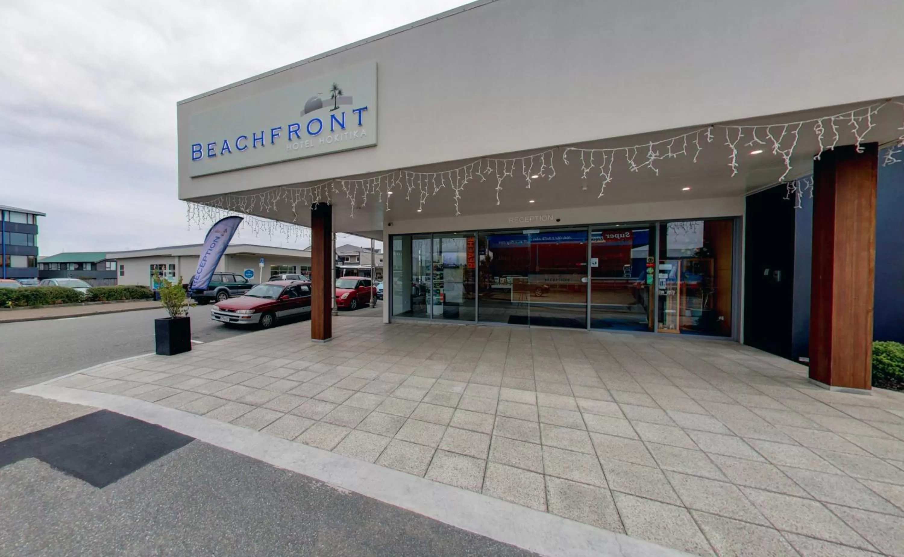Facade/entrance in Beachfront Hotel Hokitika