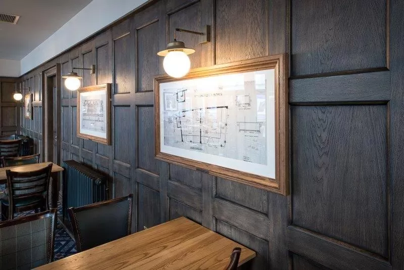 Decorative detail in Pilgrims Progress Wetherspoon