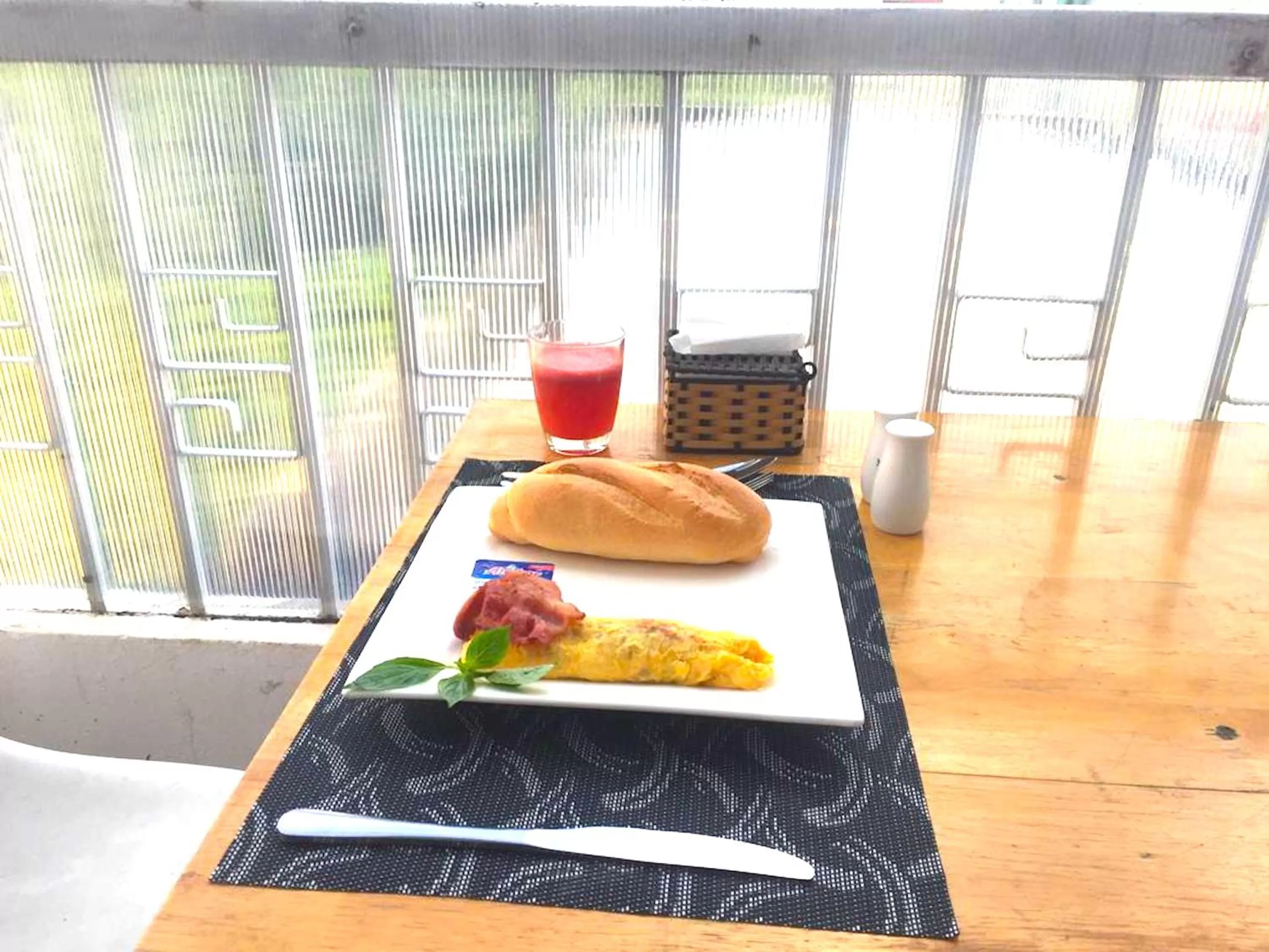 Food and drinks in Scenic Valley Suite