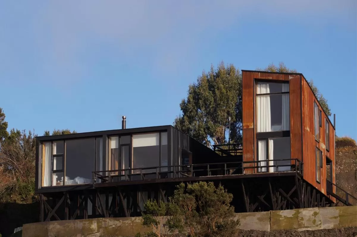 Property building in El Coo Lodge