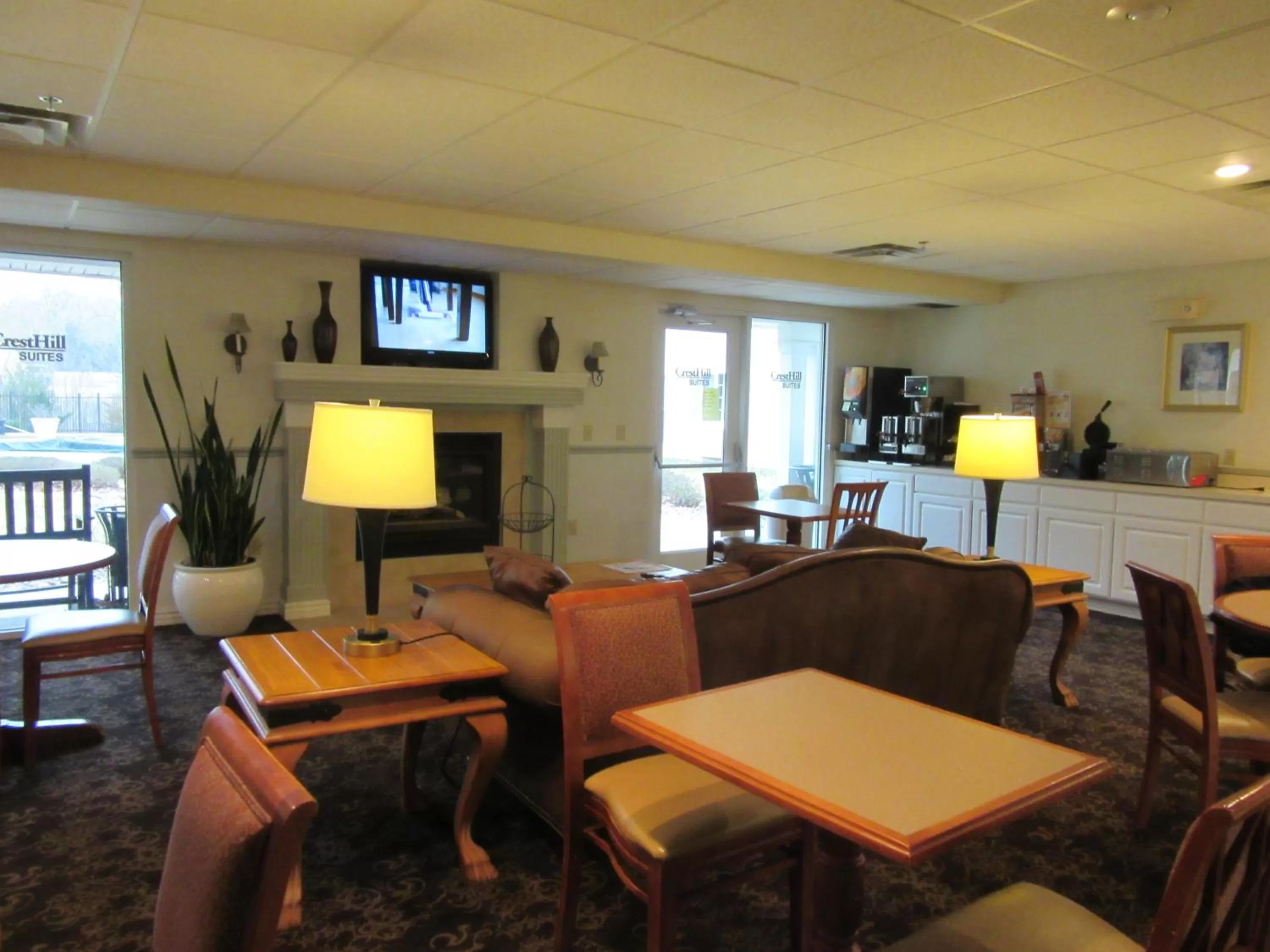 Restaurant/places to eat in Baymont by Wyndham Wichita East