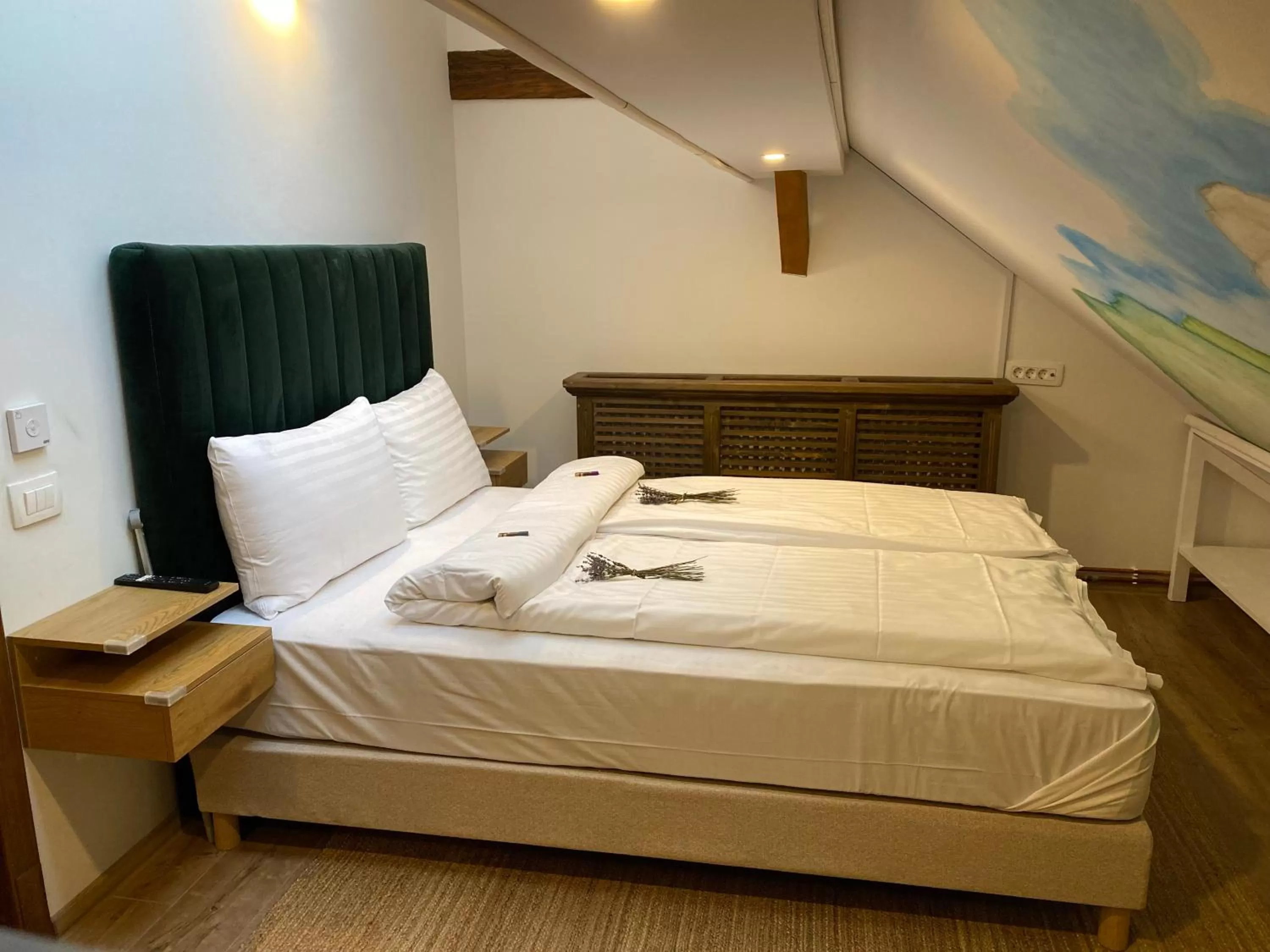 Bed in Nikolas Haus Central Location with Free Parking