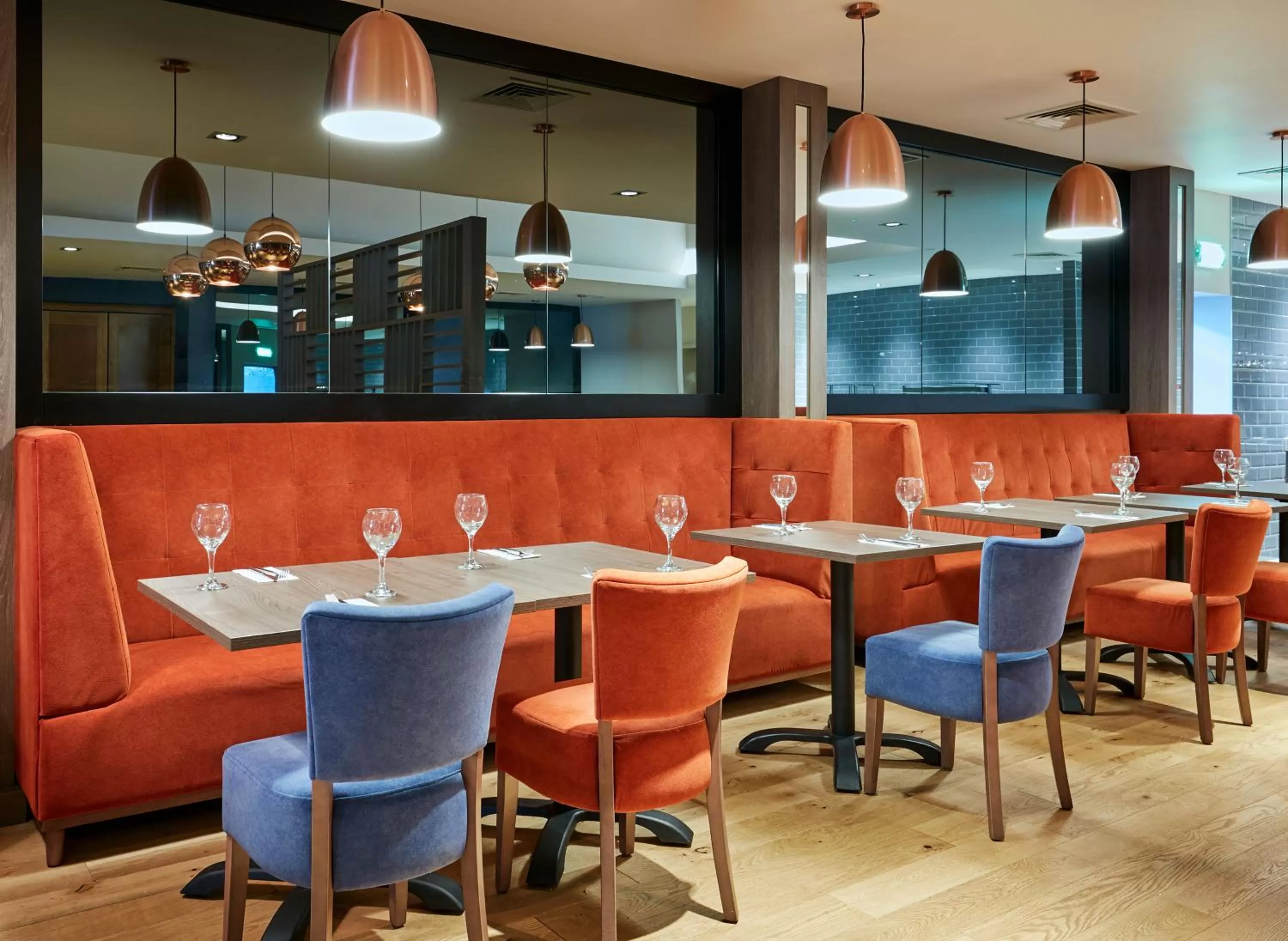 Restaurant/places to eat in Leonardo Hotel Cheltenham