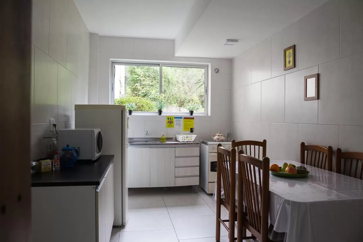 Communal kitchen in Pousada Betânia