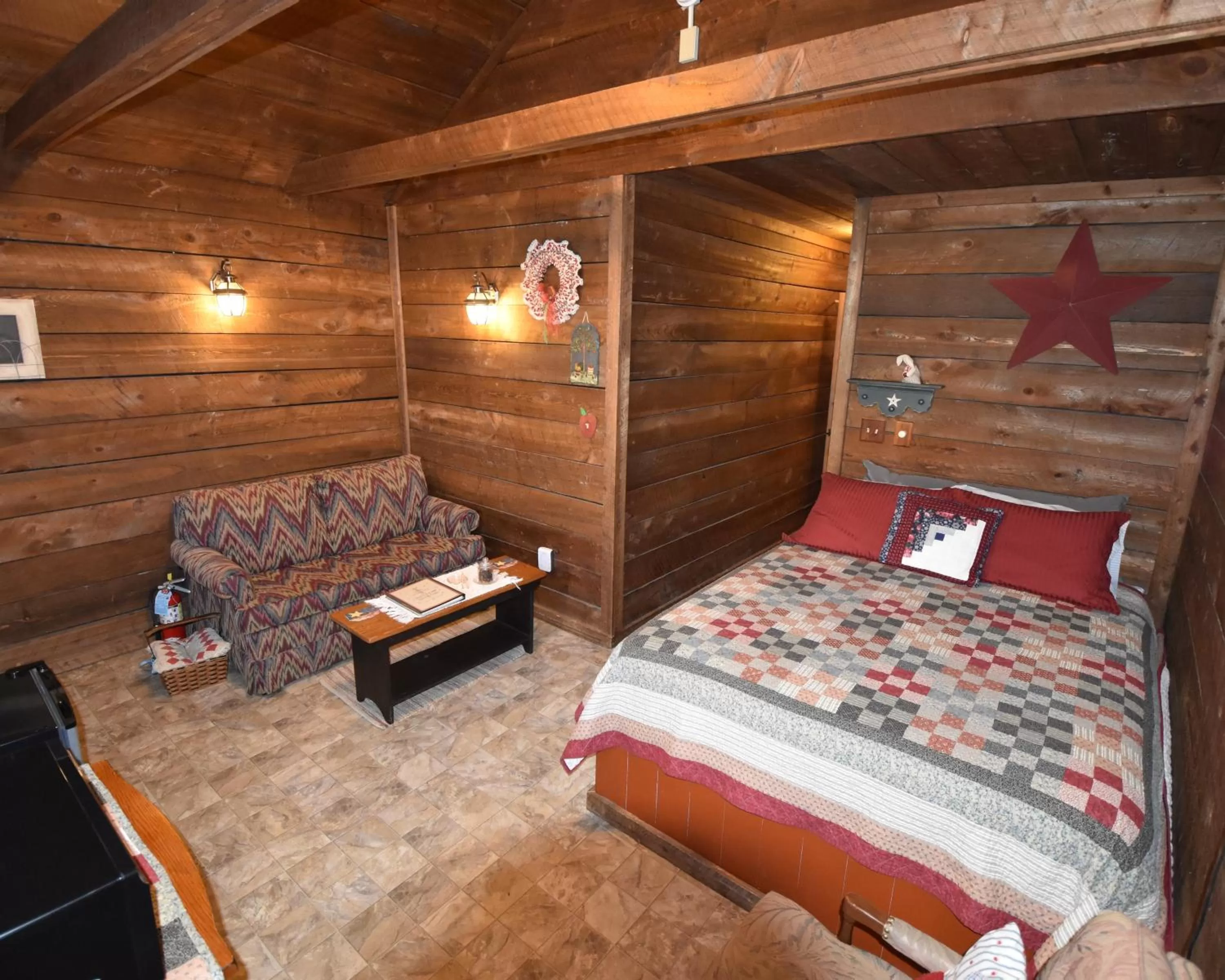 Bed in Apple Bin Inn