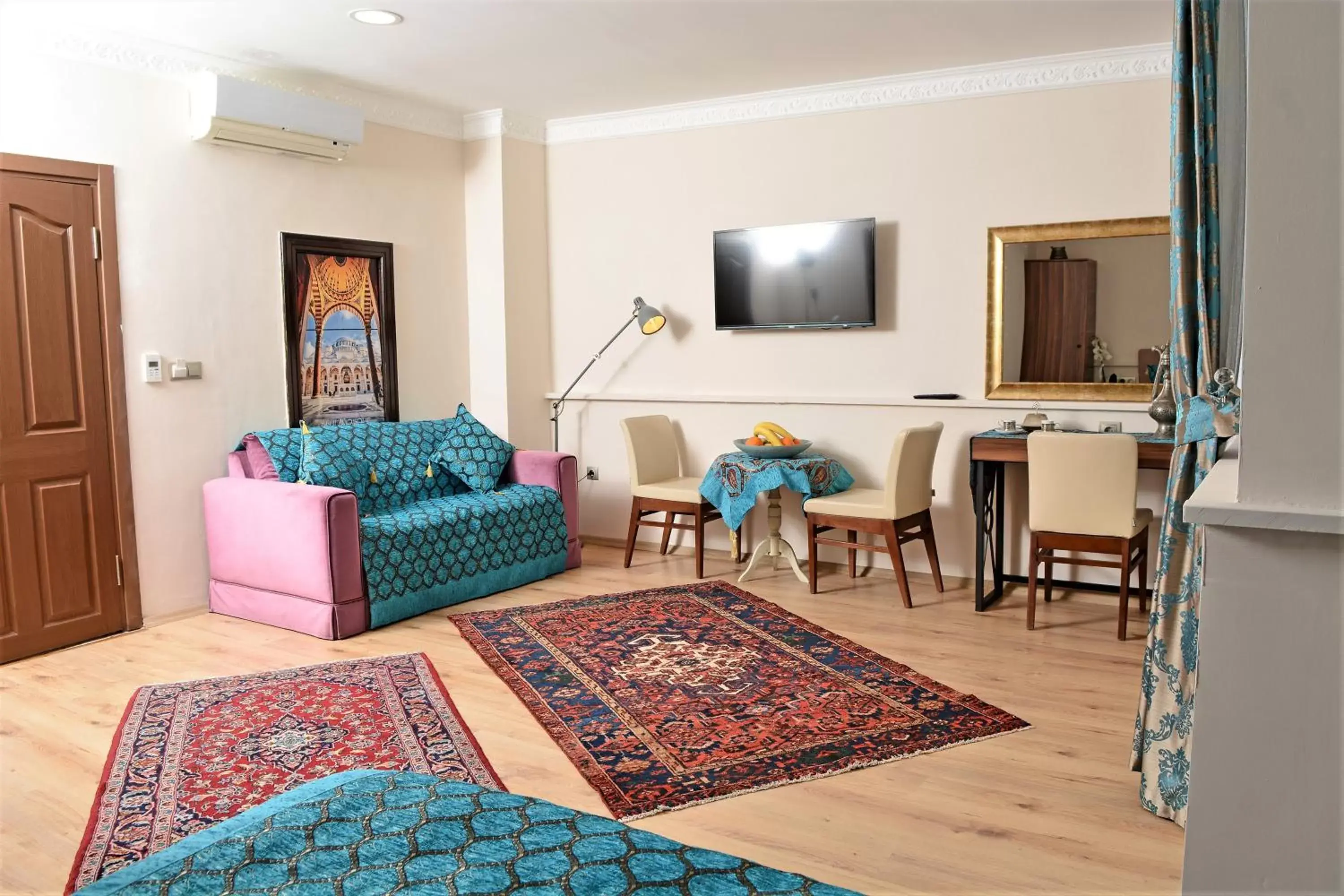 Family Room in Sphendon Hotel Family Room in Sphendon Hotel