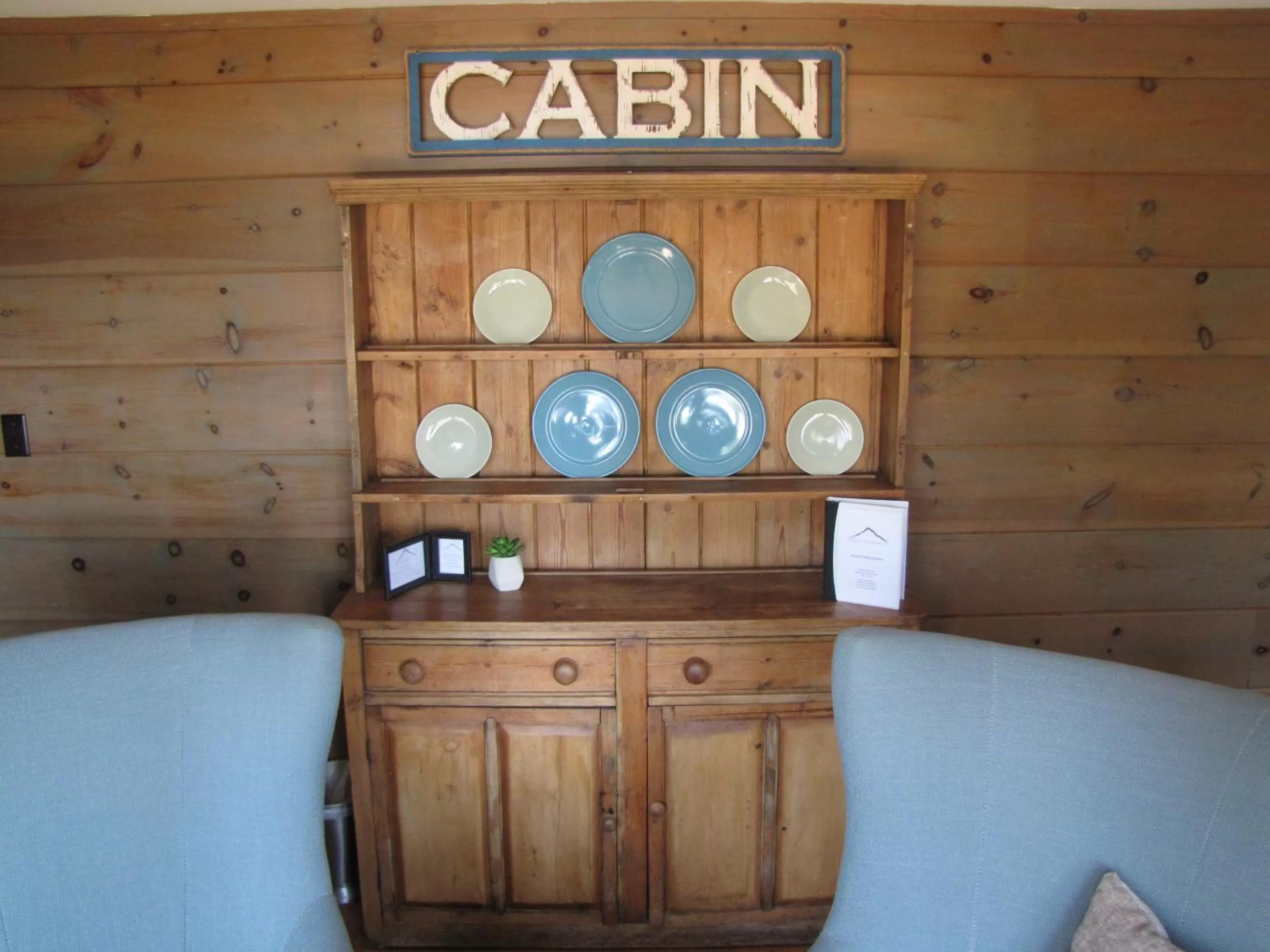 Decorative detail in Woodbound Inn