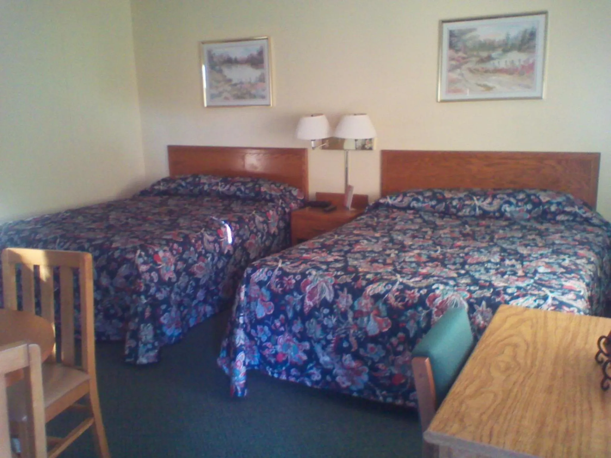 Bed in Starlite Budget Inn