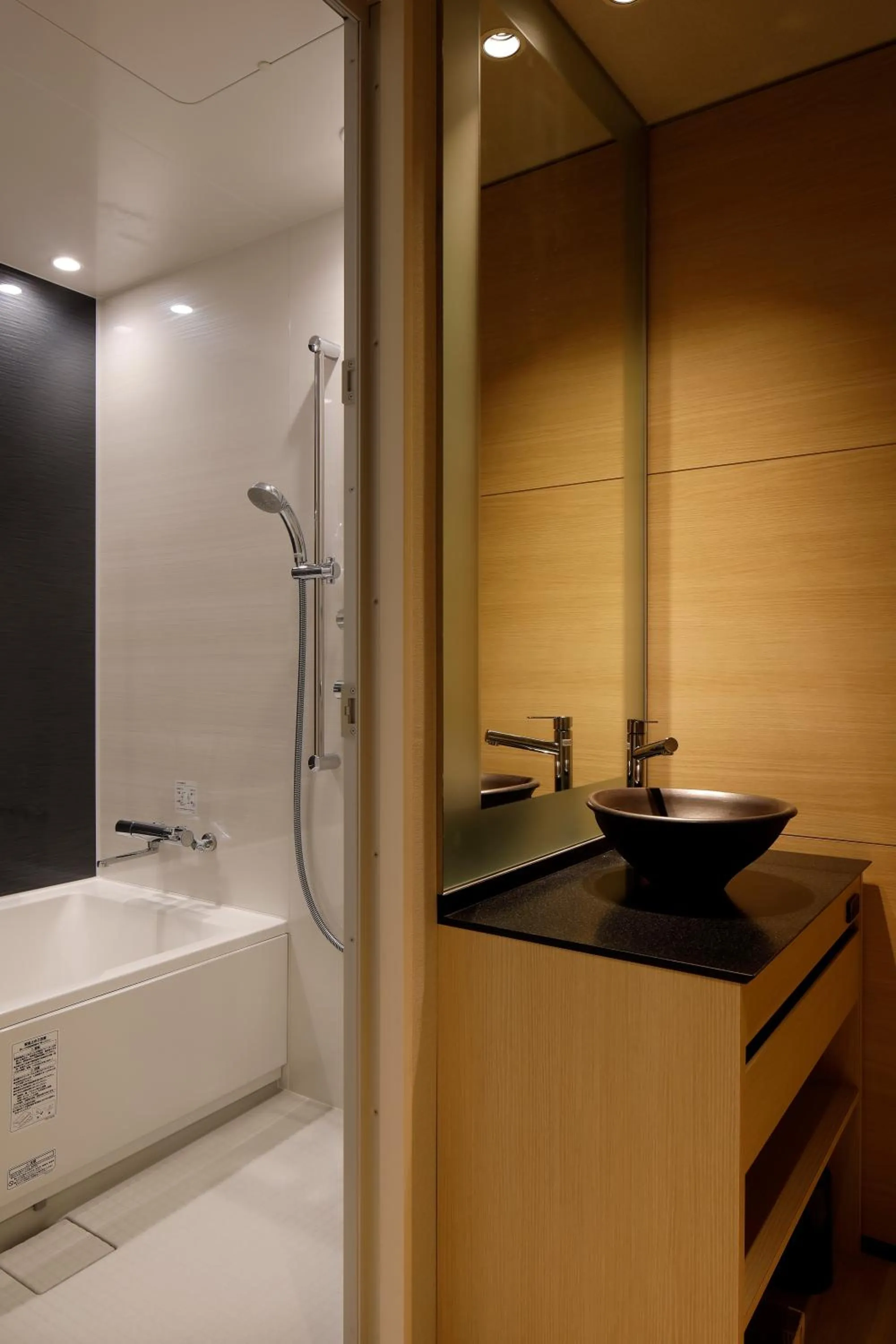 Photo of the whole room in Hotel Yaenomidori Tokyo