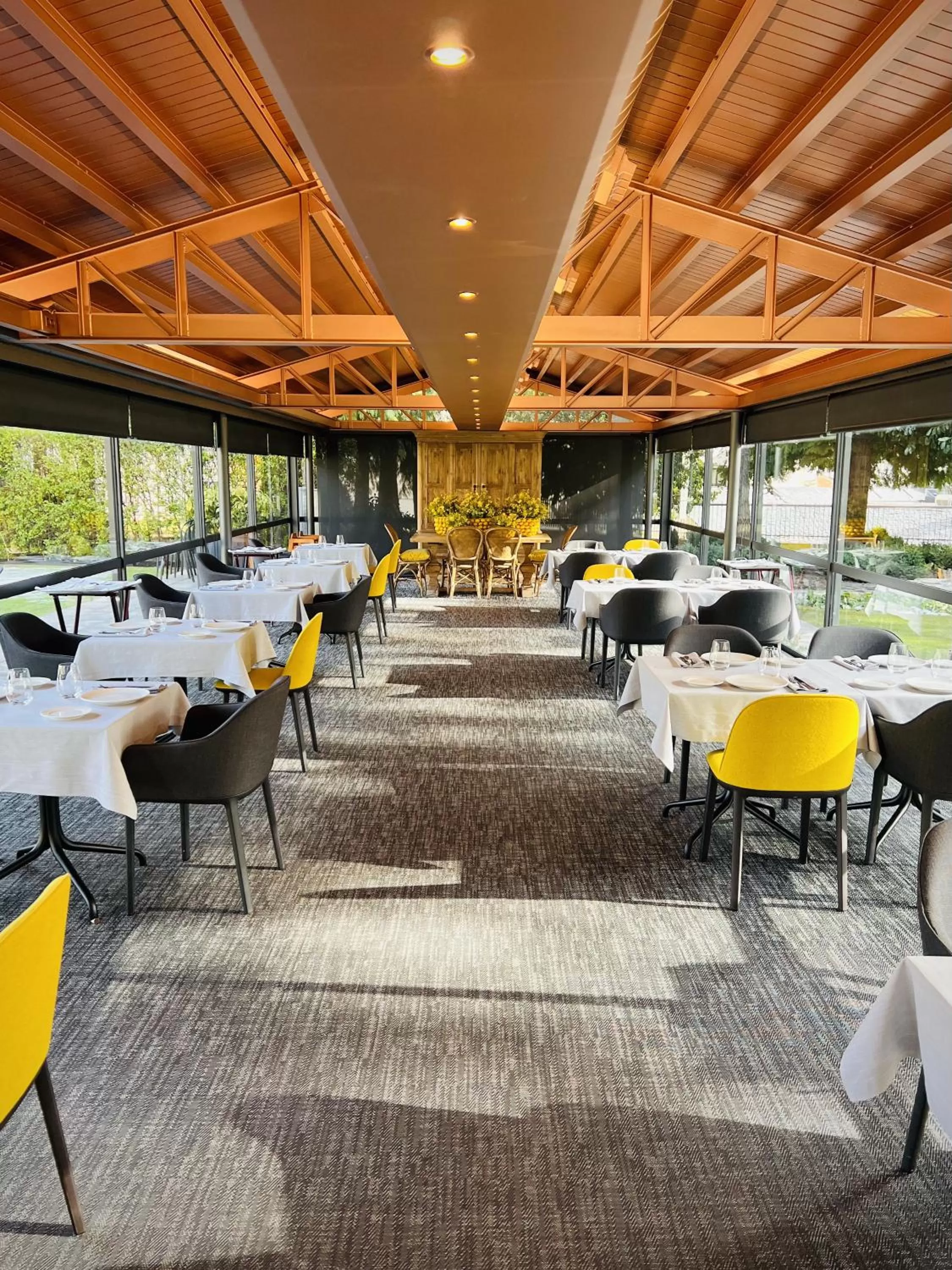 Restaurant/places to eat in Andorra Park Hotel