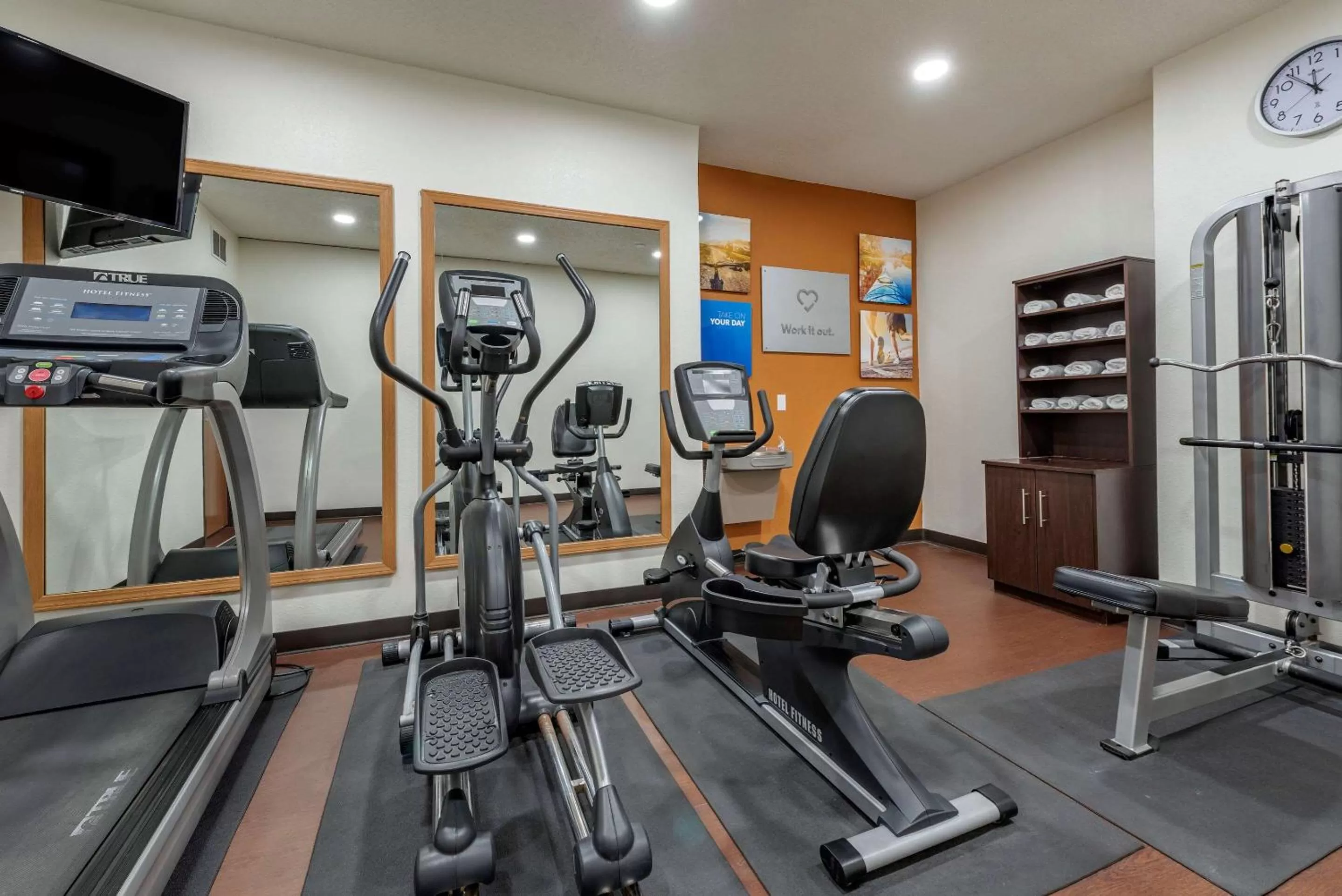 Fitness centre/facilities in Comfort Suites Auburn near I-69