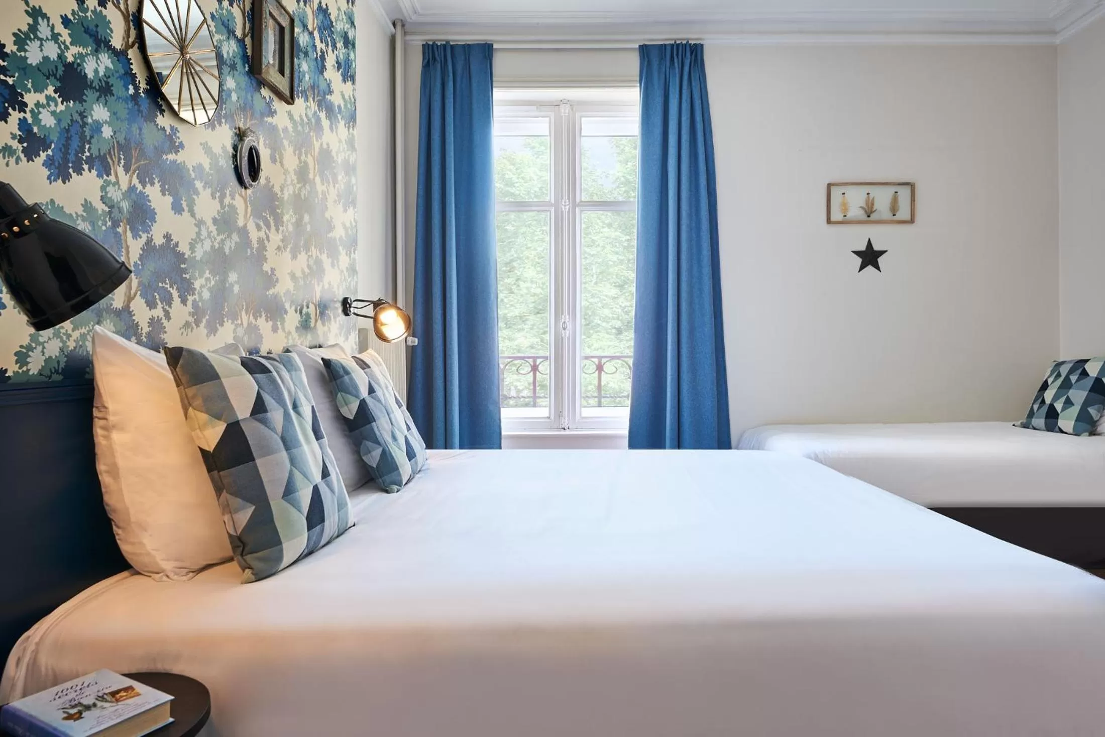 Bed in Hôtel Stanley by HappyCulture