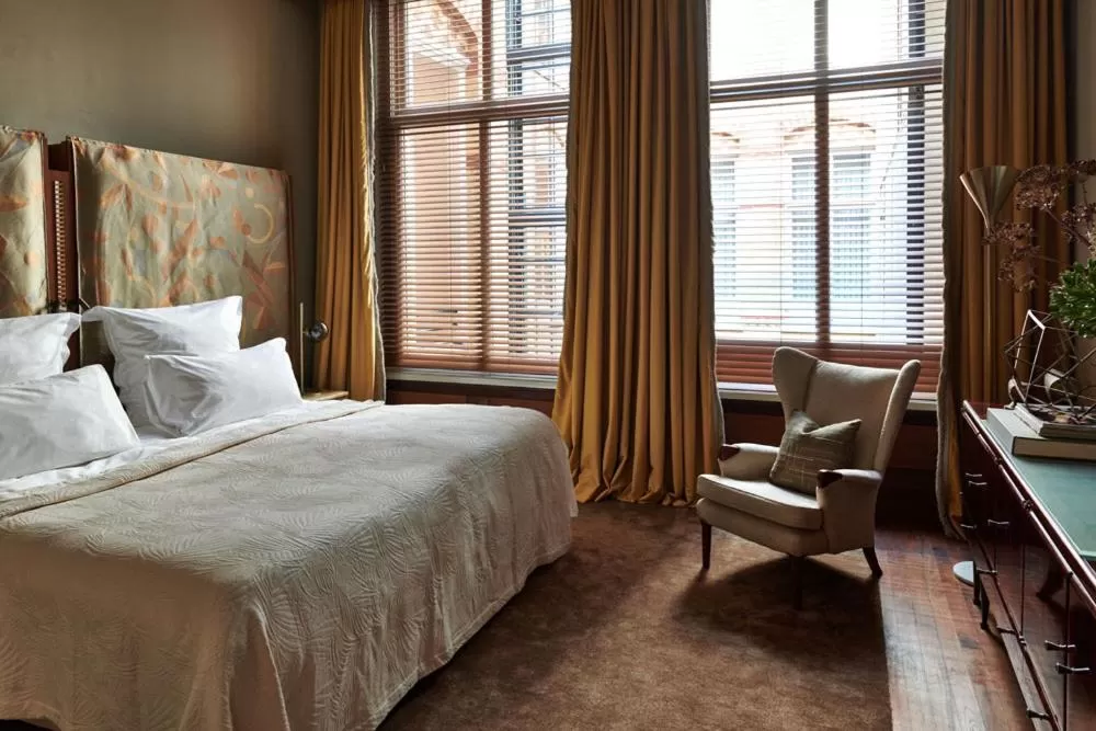 Bed in De L’Europe Amsterdam – The Leading Hotels of the World