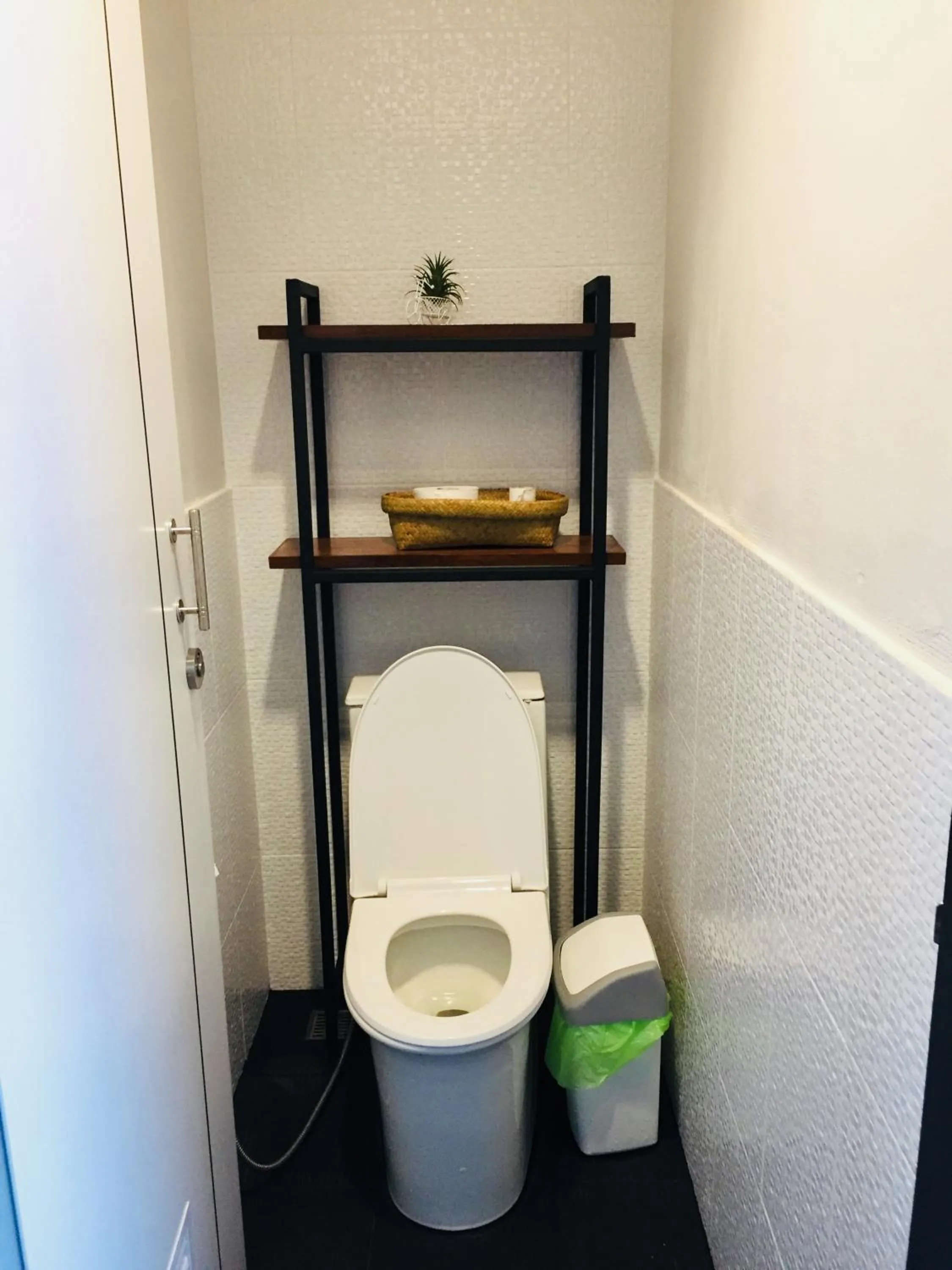 Toilet in Baan Lung Poshtel