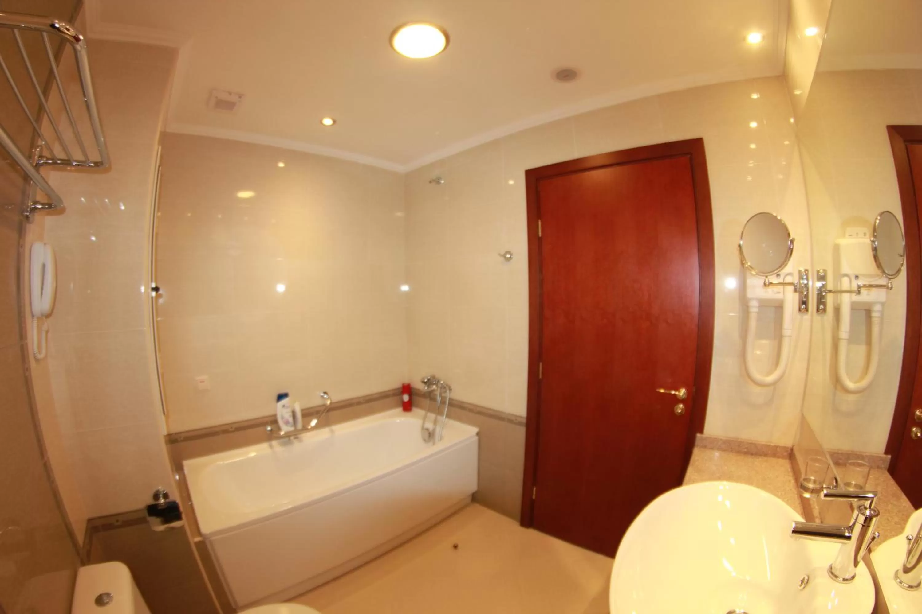 Bathroom in Downtown Bansko Resort