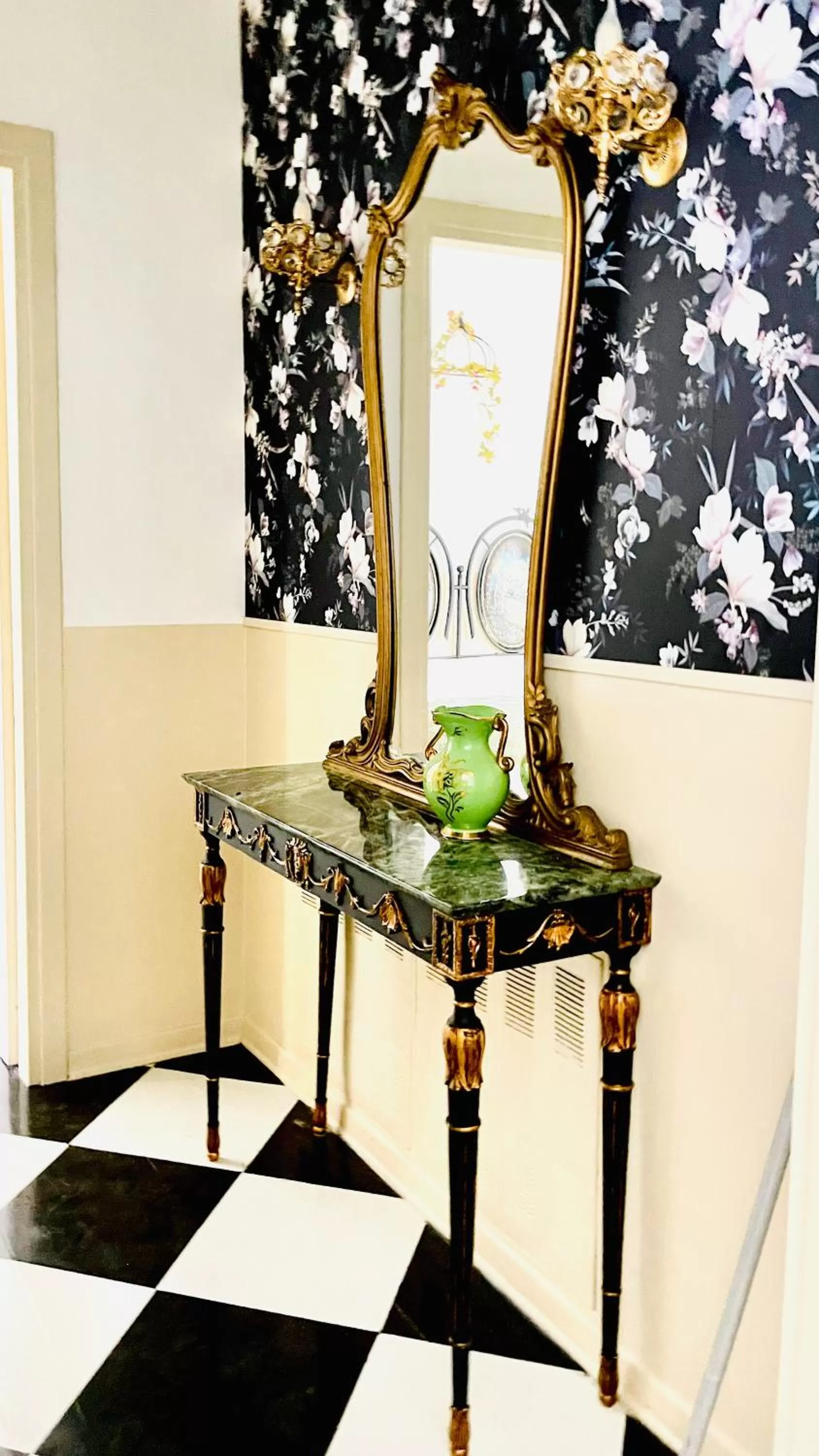 Decorative detail in Mapepa Village apartments