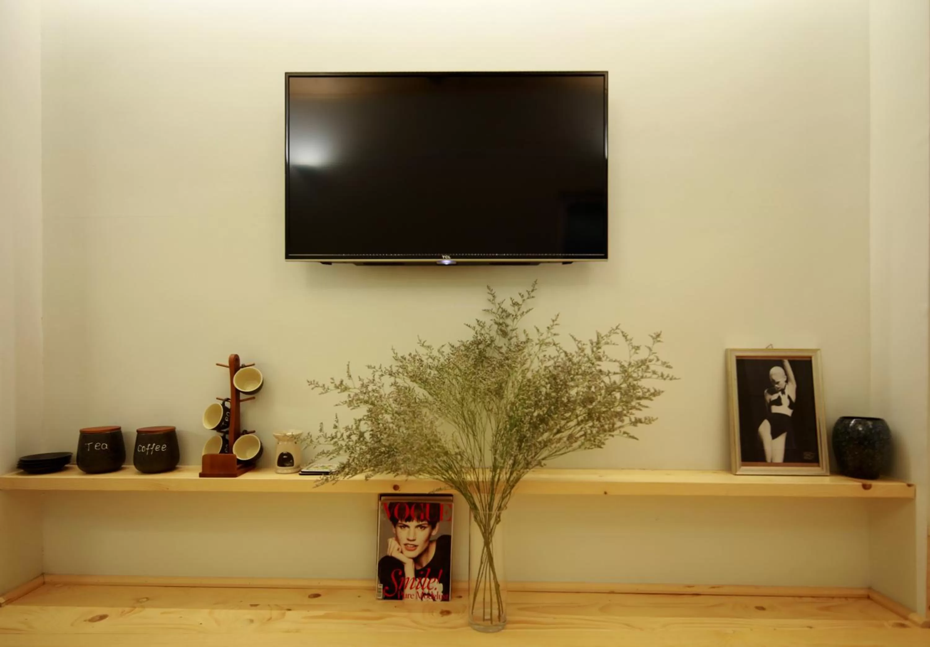 TV and multimedia in The First Ba Trieu Ha Noi