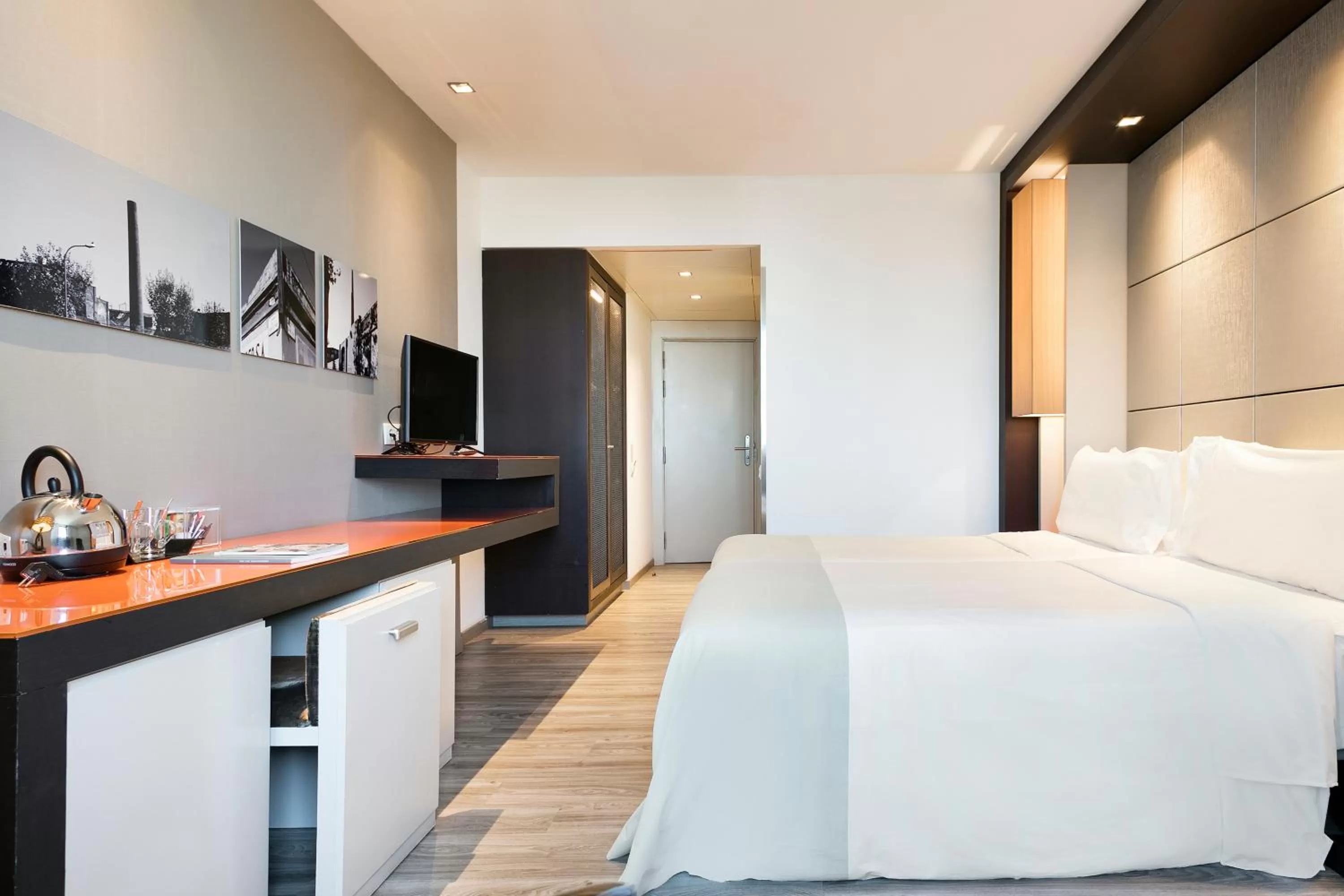 Bed in Hotel Barcelona Condal Mar Affiliated by Meliá