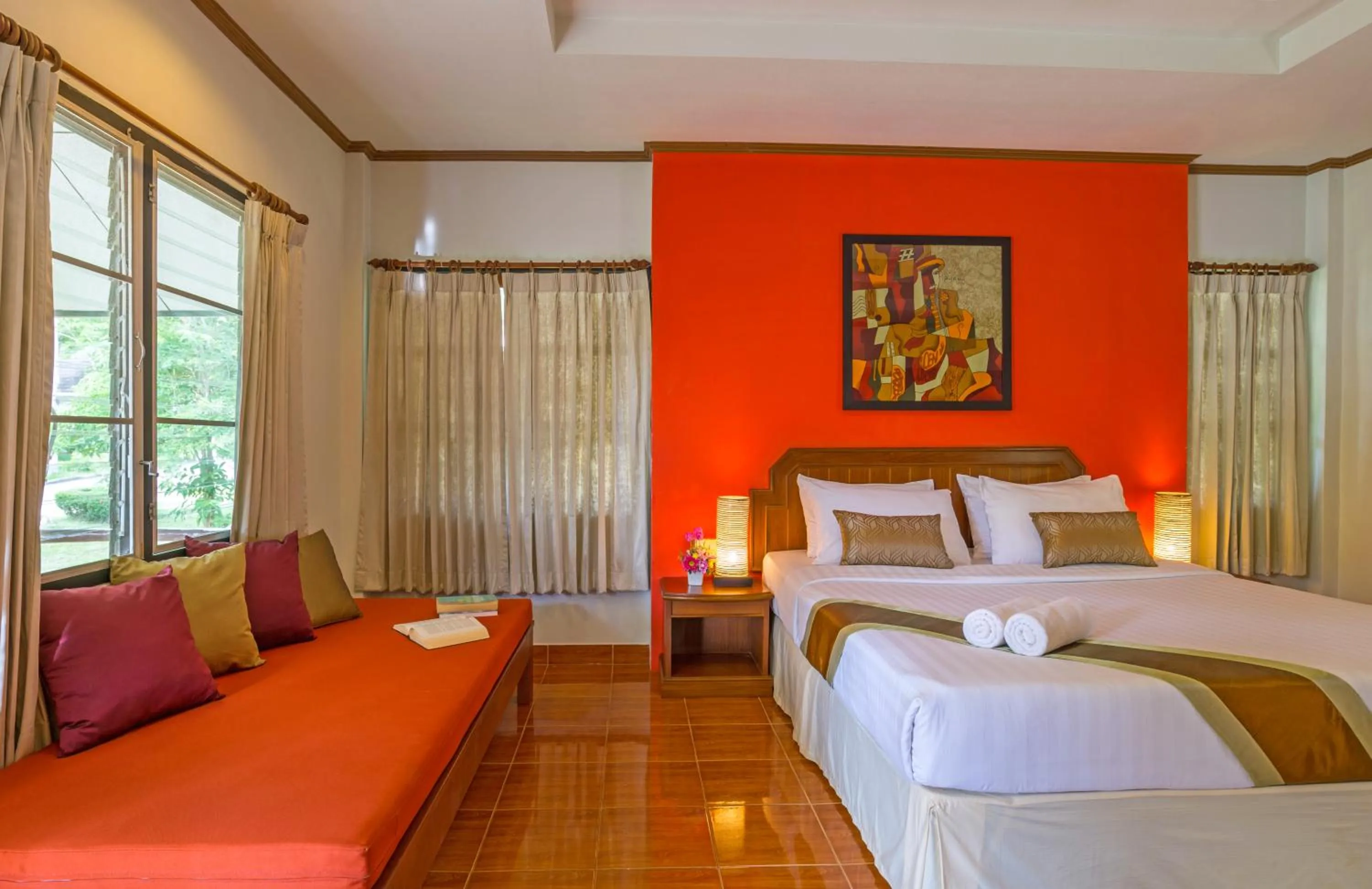 Bed in Lanta Manda Resort