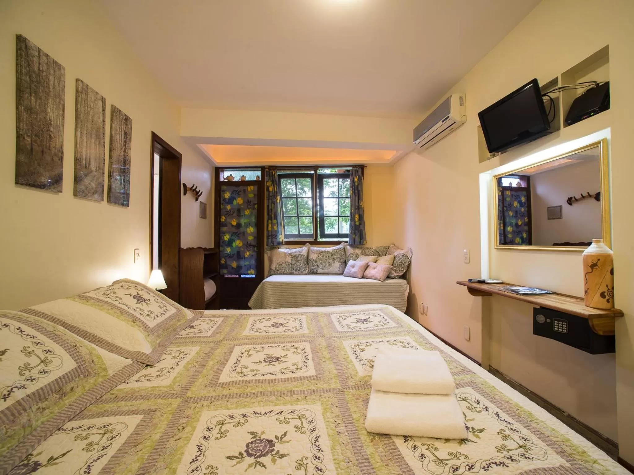 Photo of the whole room, Bed in O Veleiro Bed and Breakfast