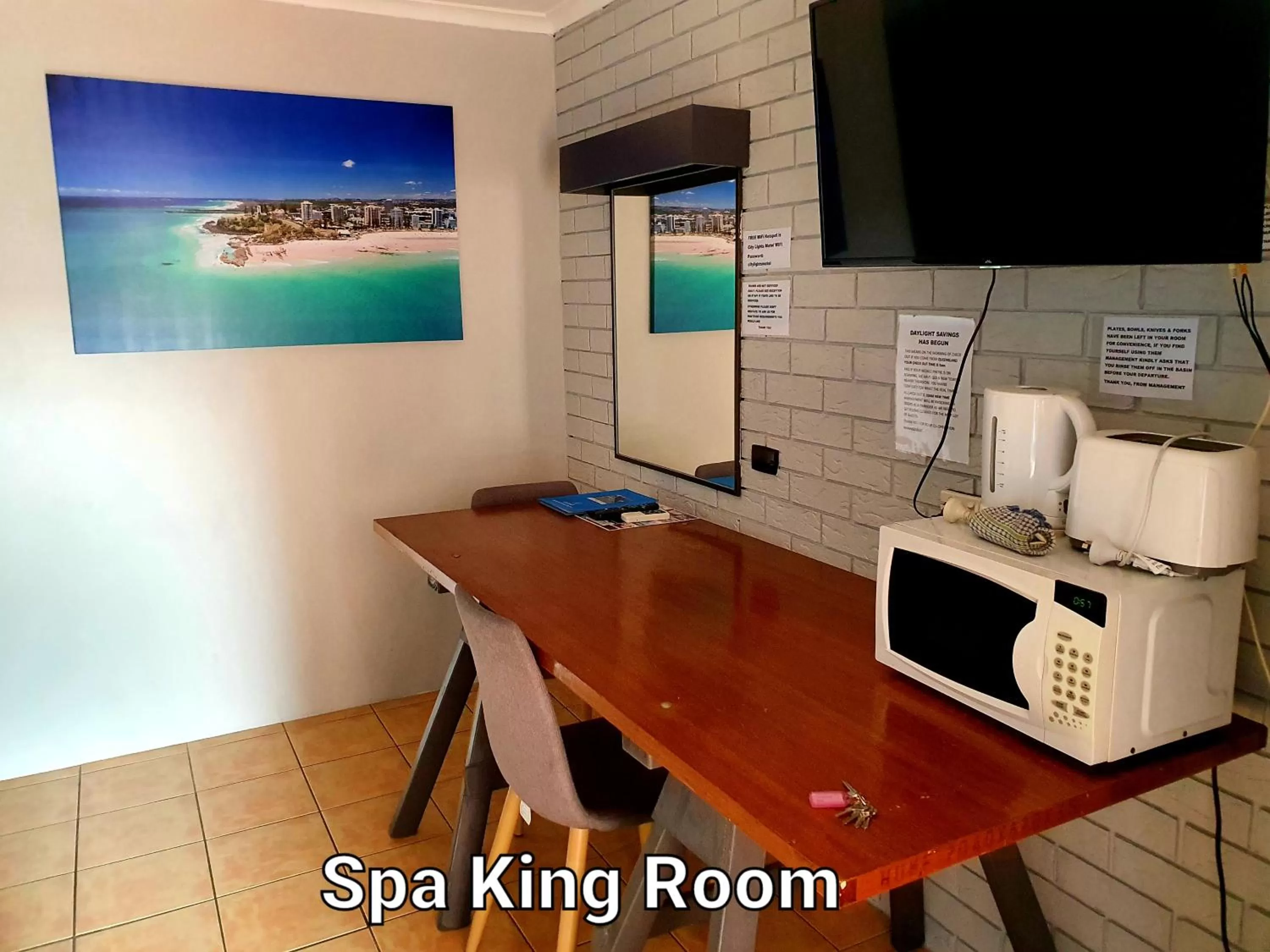 Bedroom in City Lights Motel