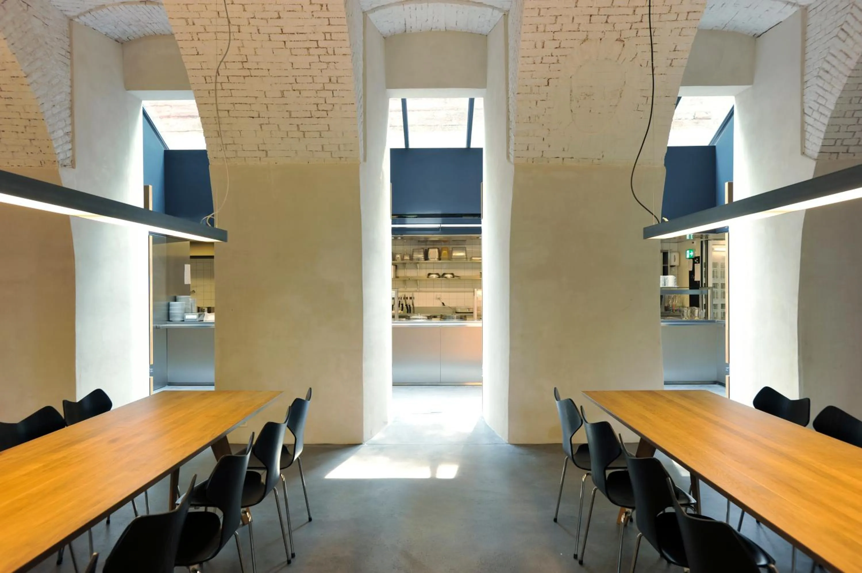 Restaurant/places to eat in Basel Youth Hostel