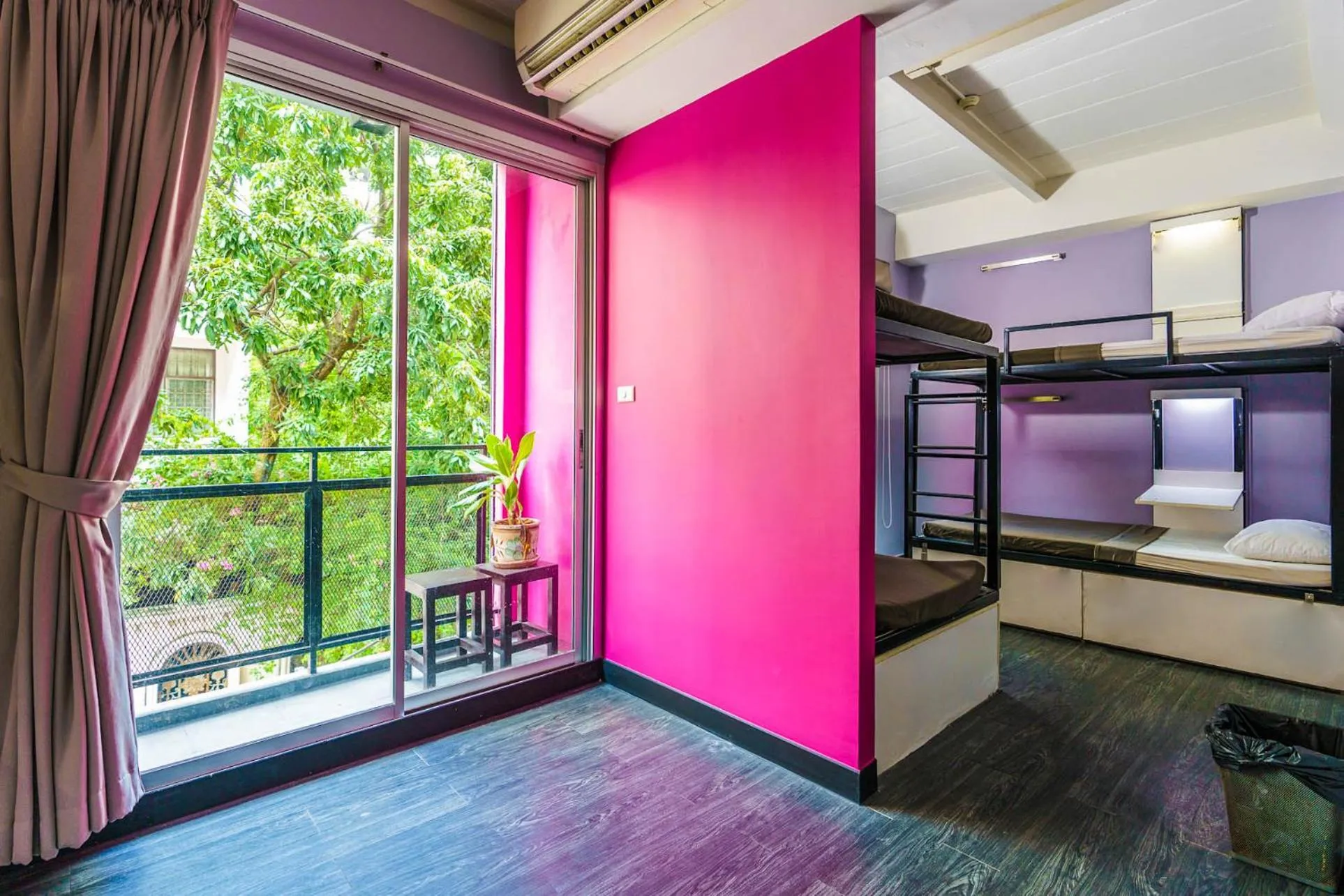 bunk bed in CheQinn Hostel - Sukhumvit 4 Nana Plaza