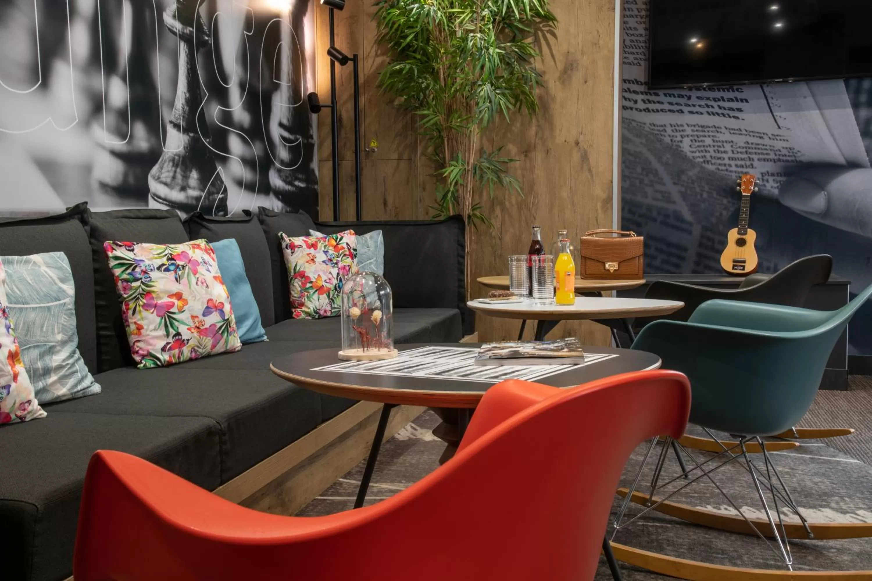 Property building in ibis Cannes Centre