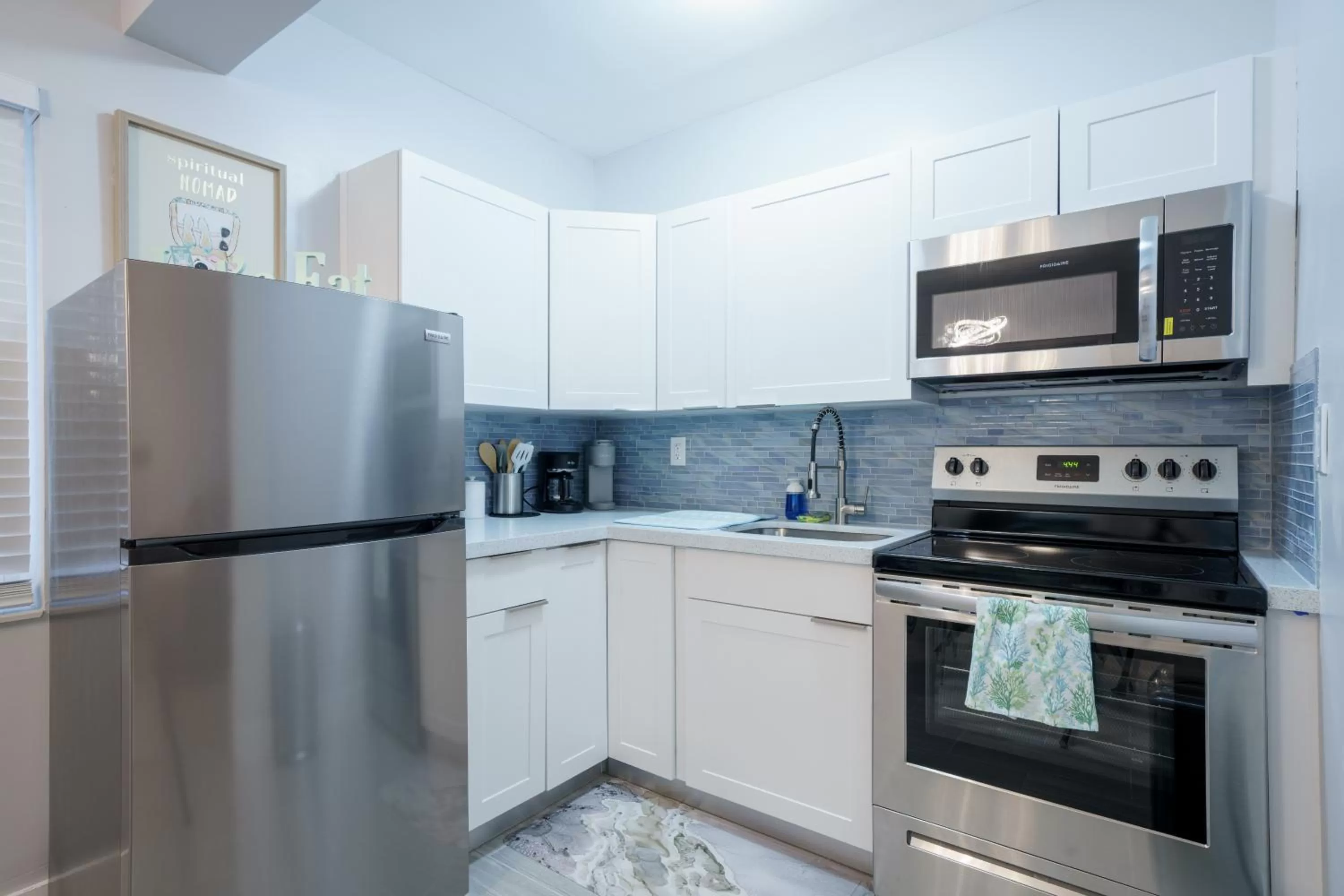 Kitchen or kitchenette in The Surf Hollywood Beach