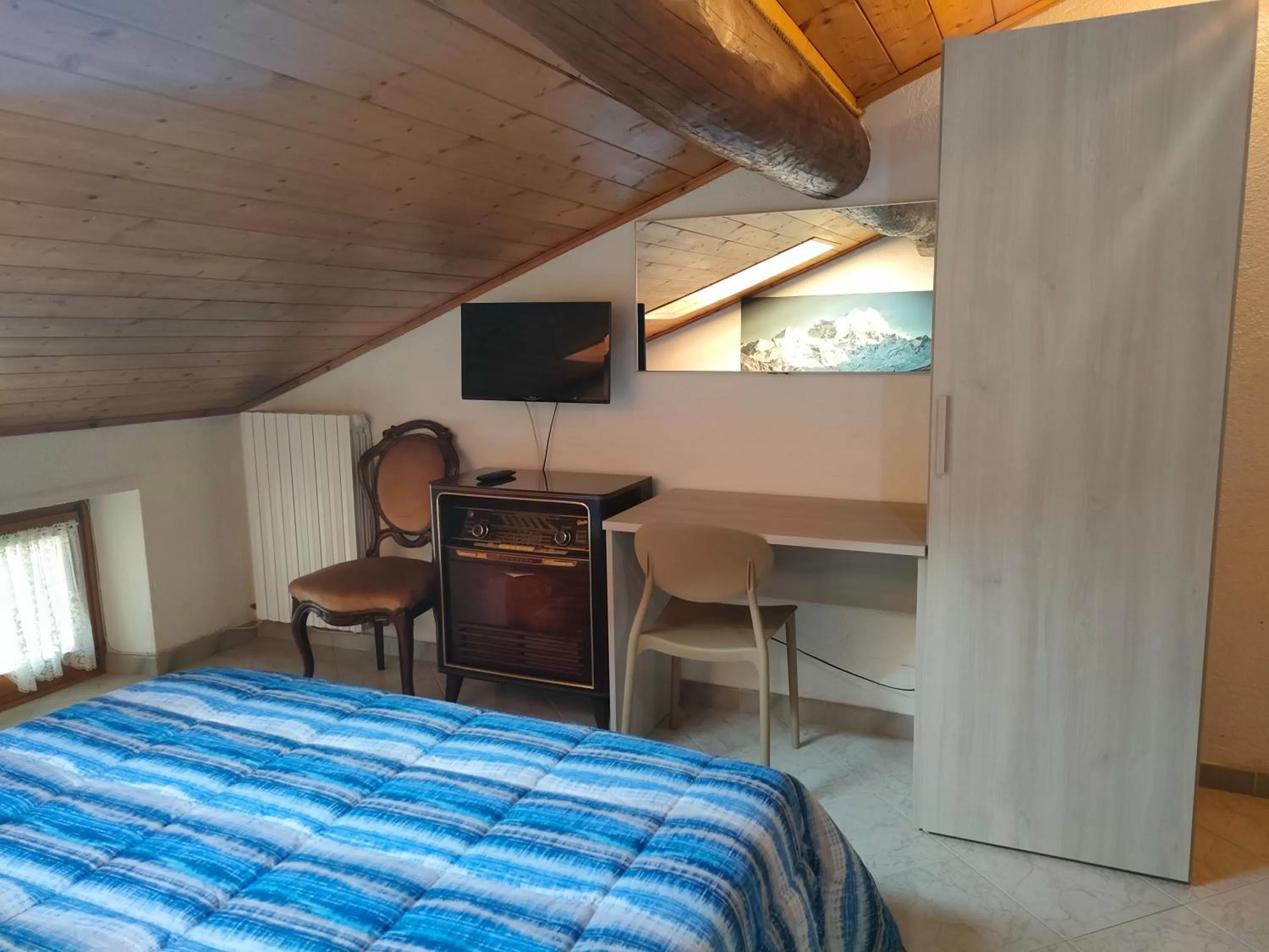 Bed in La Belle Epoque