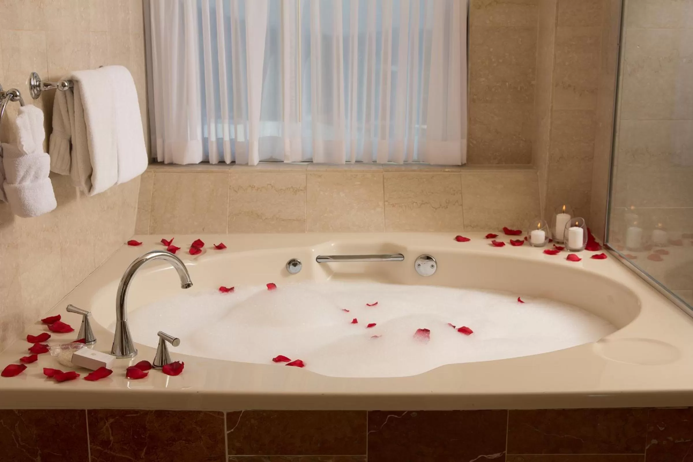 Bathroom in Haywood Park Hotel, an Ascend Collection Hotel