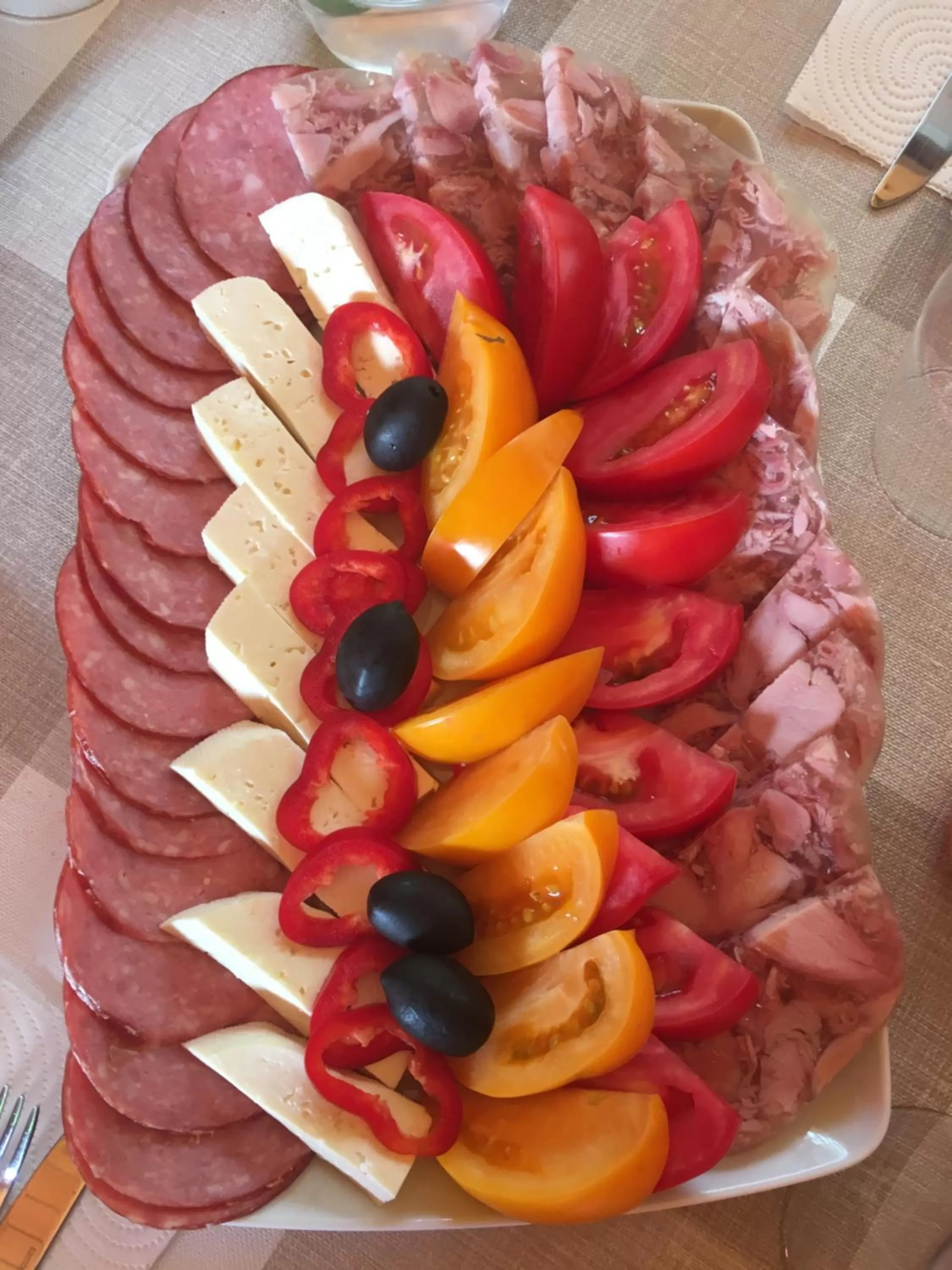 Property building, Food in Pensiunea SilvAnka