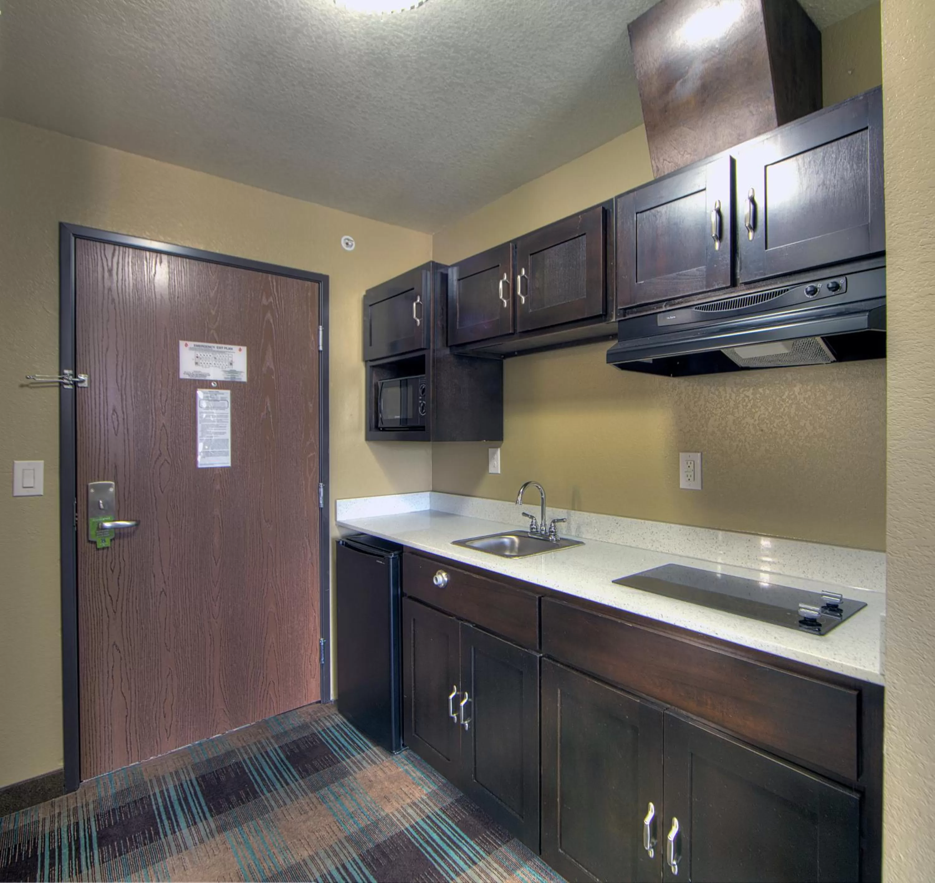 Kitchen or kitchenette in Comfort Inn & Suites, White Settlement-Fort Worth West, TX