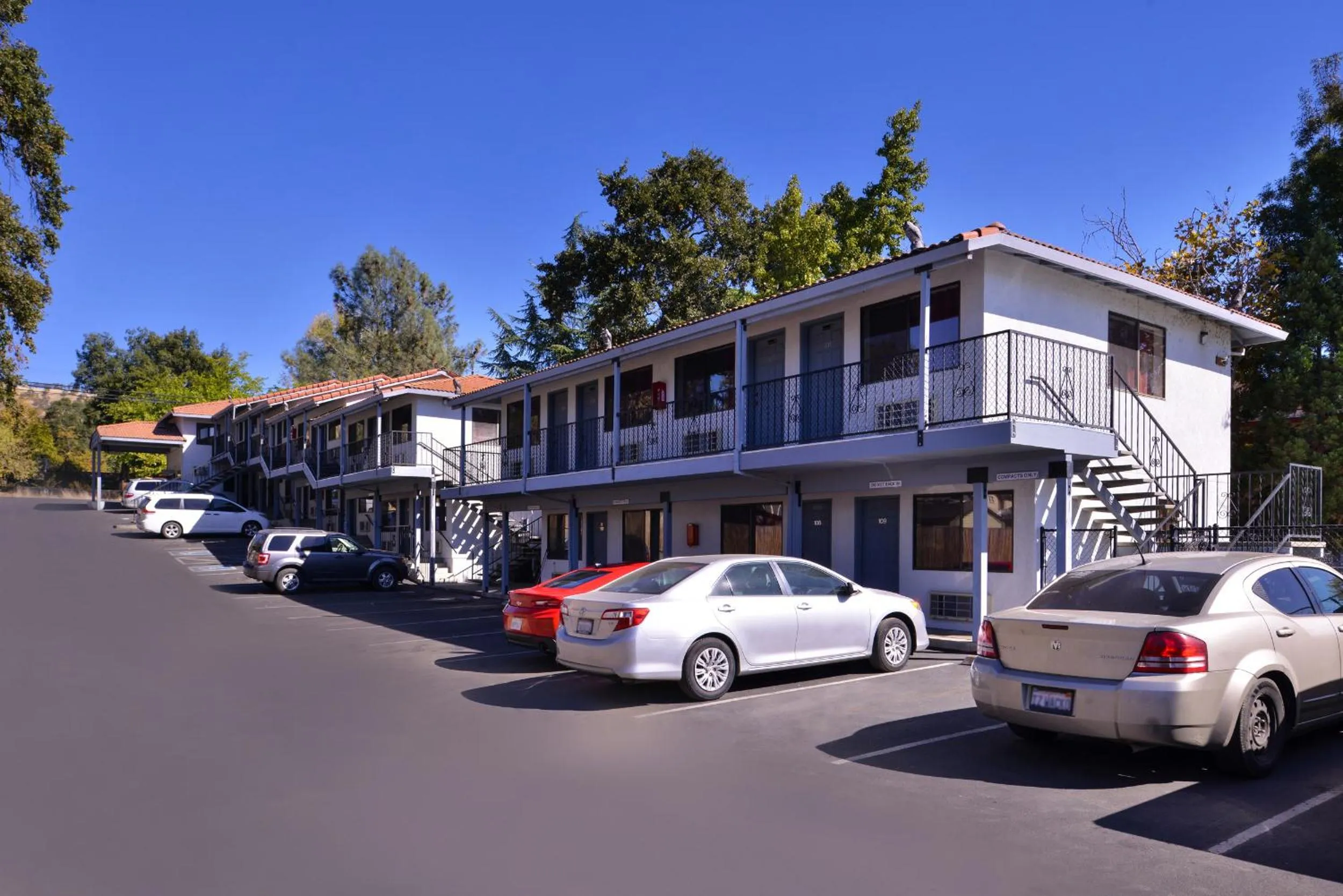 Property building in Americas Best Value Inn and Suites Clearlake