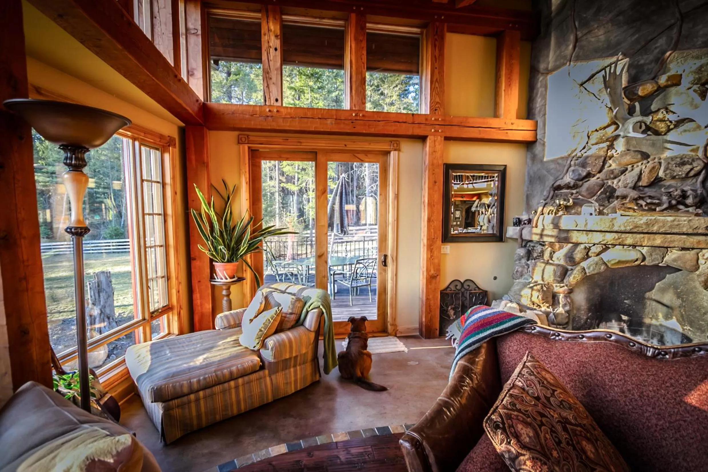 Communal lounge/ TV room, Seating Area in Talus Rock Retreat