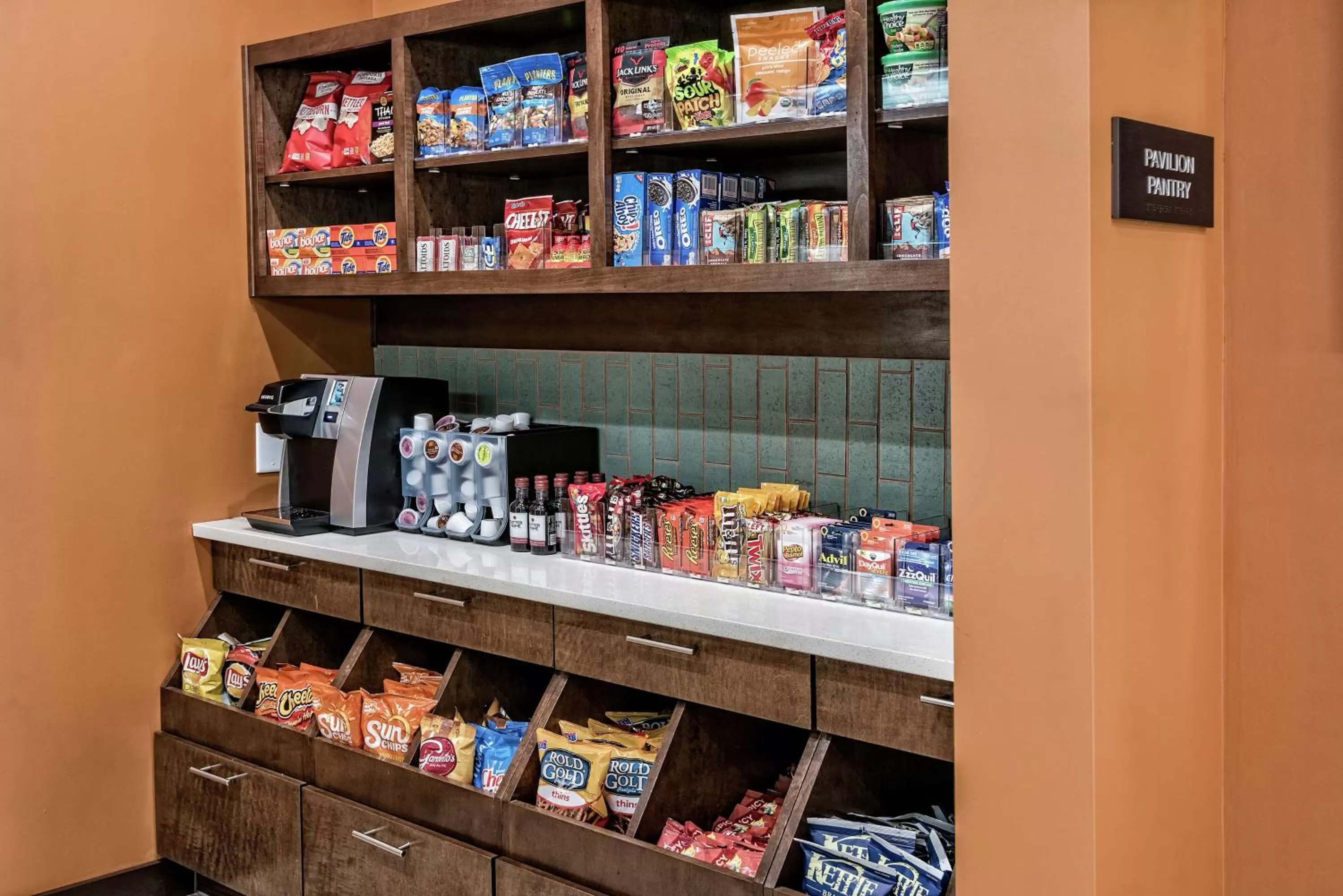 Restaurant/places to eat in Hilton Garden Inn San Marcos