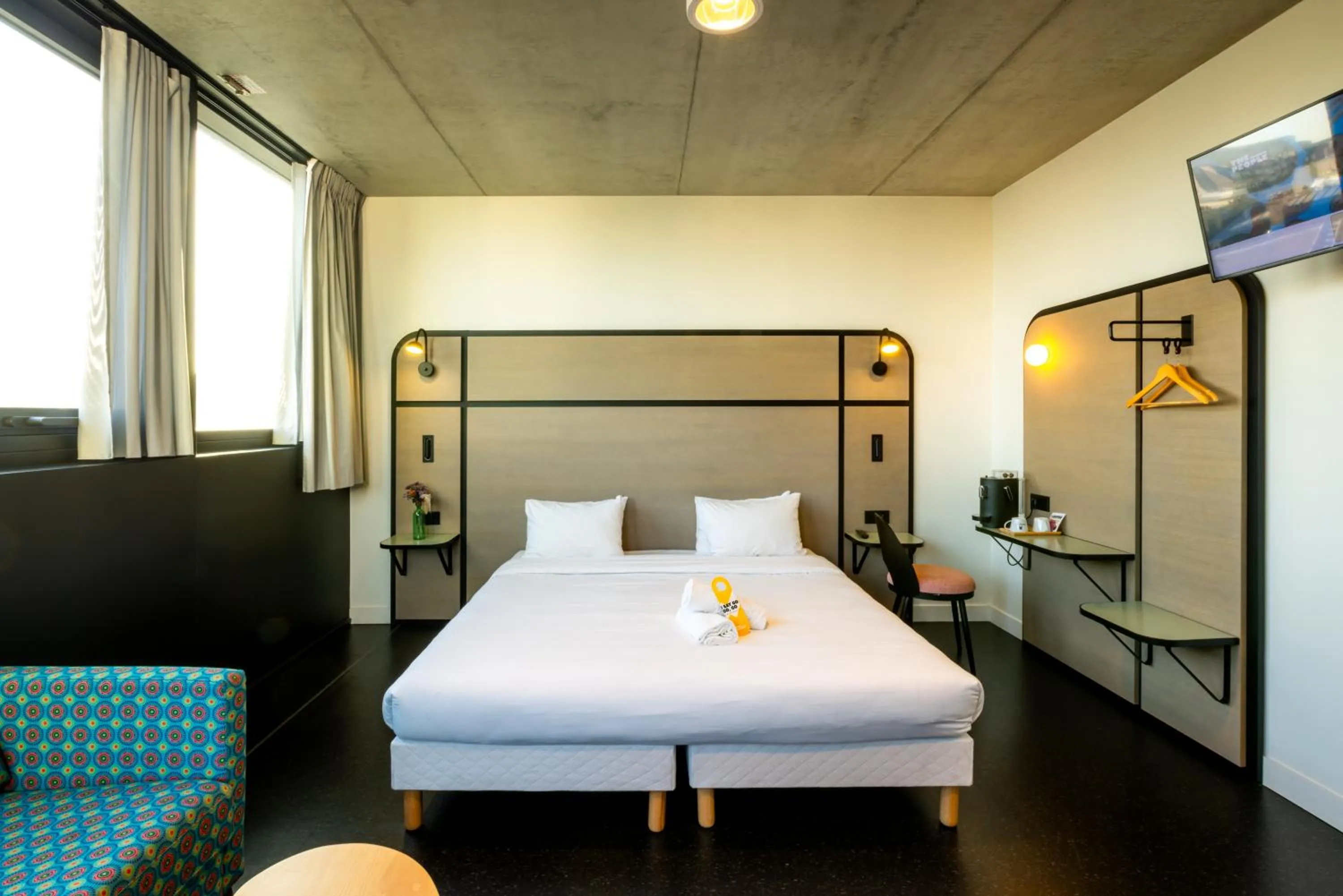 Bed in The People - Paris Marais