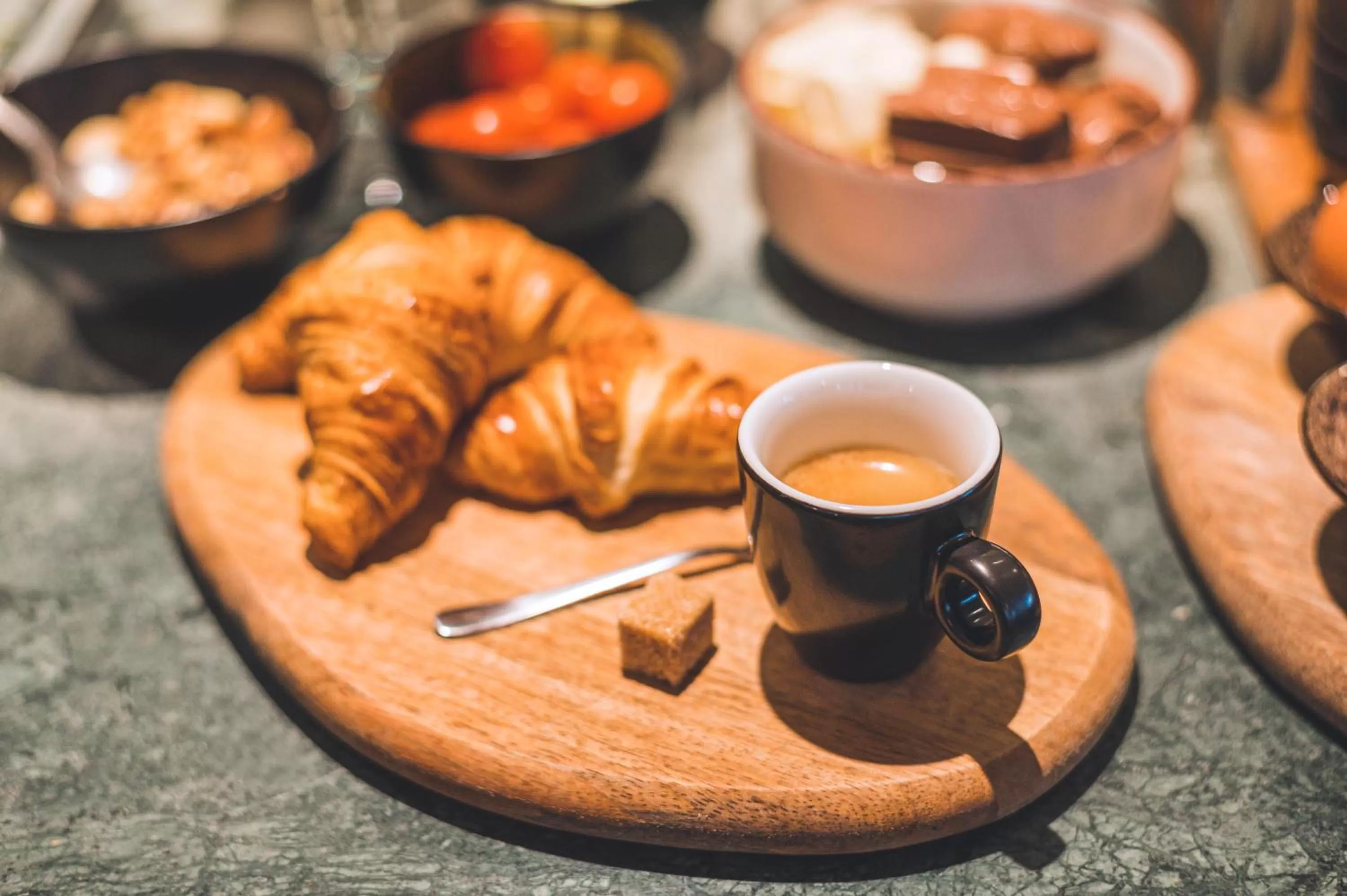 Breakfast in Green Hotel