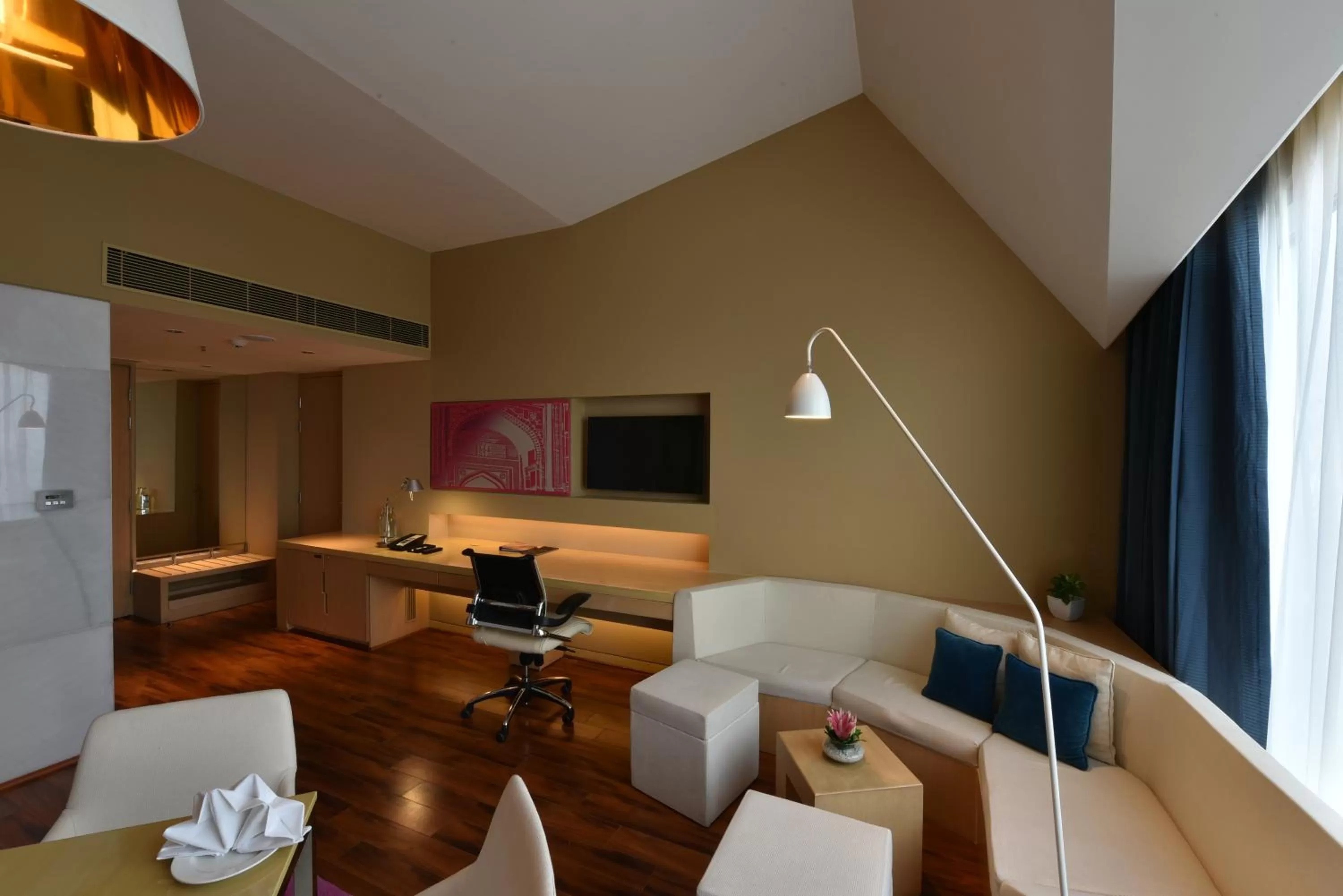 Living room in Vivanta New Delhi, Dwarka